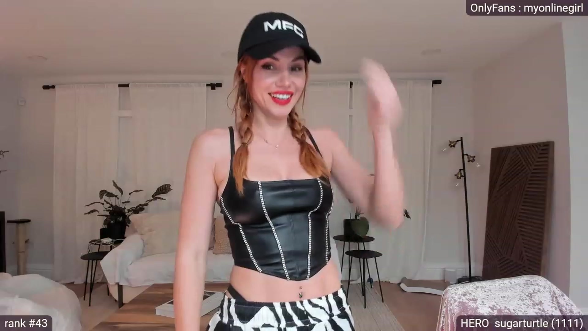Gallery image thumbnail from OnlineGirl_'s myfreecams stream on, 01/14/2023, 02:54 image 7 of 20