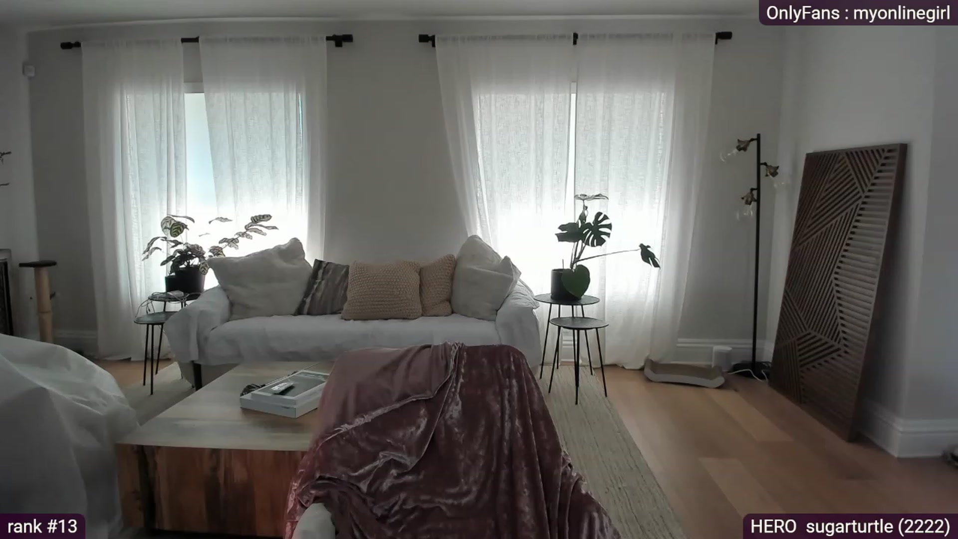 Gallery image thumbnail from OnlineGirl_'s myfreecams stream on, 01/16/2023, 22:31 image 7 of 20