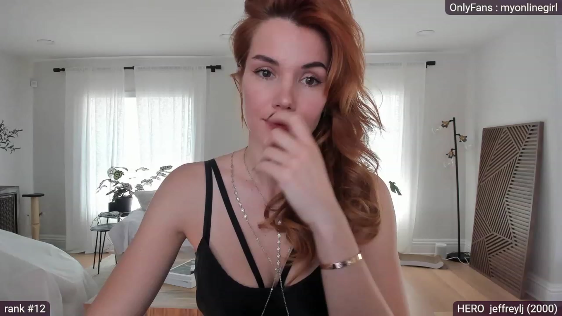Gallery image thumbnail from OnlineGirl_'s myfreecams stream on, 01/17/2023, 20:30 image 12 of 20