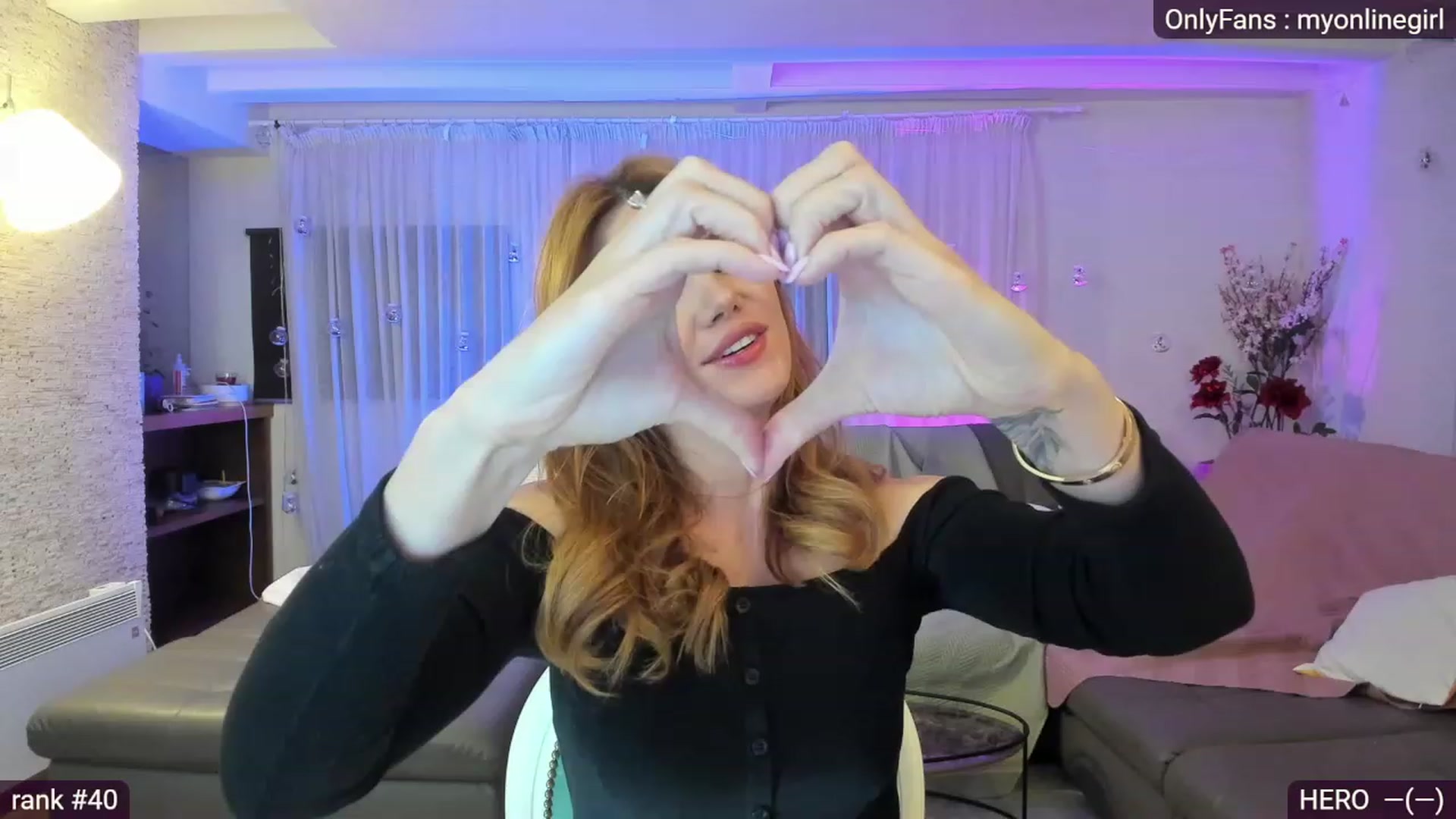 Gallery image thumbnail from OnlineGirl_'s myfreecams stream on, 01/29/2023, 20:42 image 1 of 20