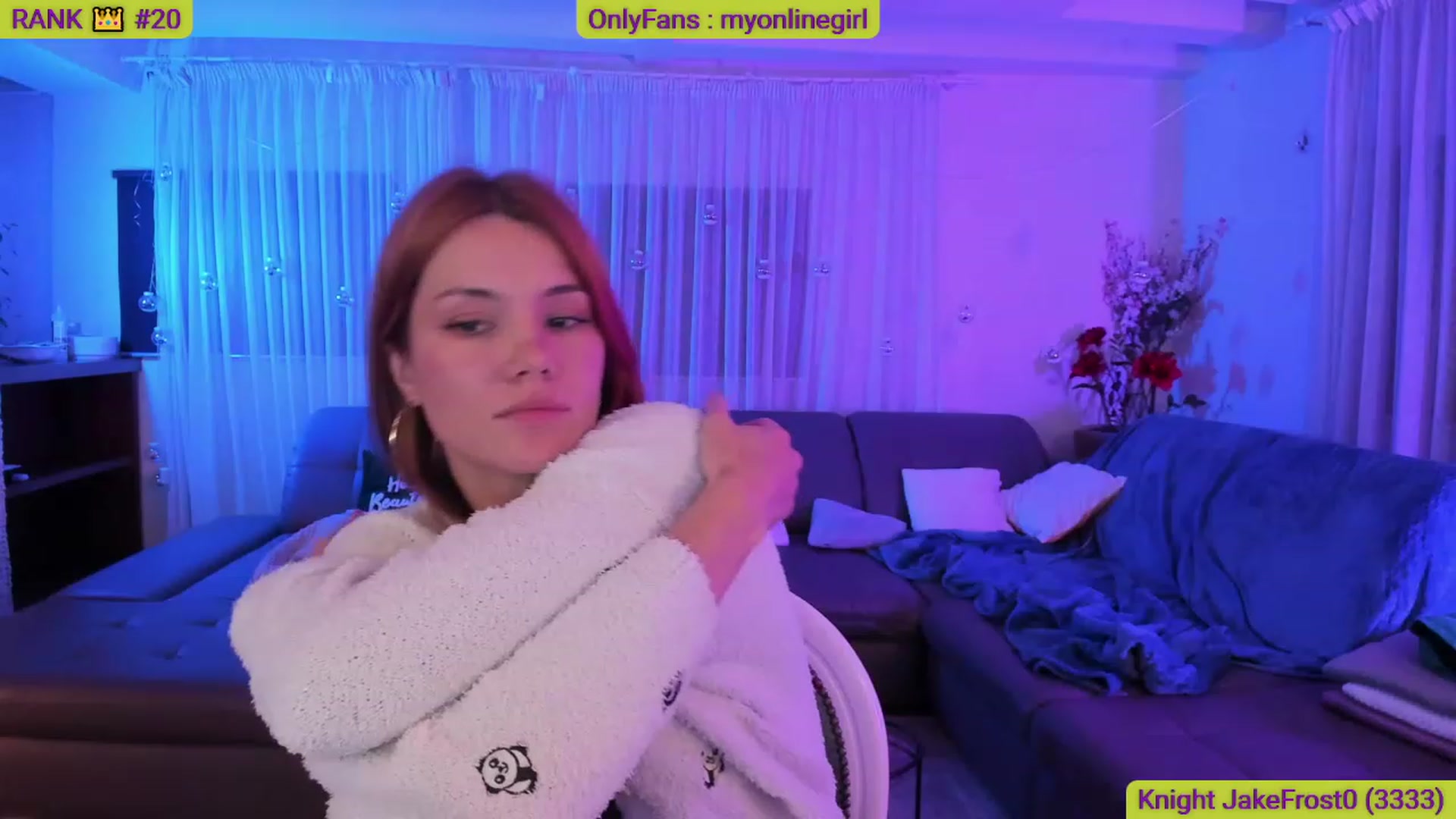 Gallery image thumbnail from OnlineGirl_'s myfreecams stream on, 03/01/2023, 24:09 image 12 of 20