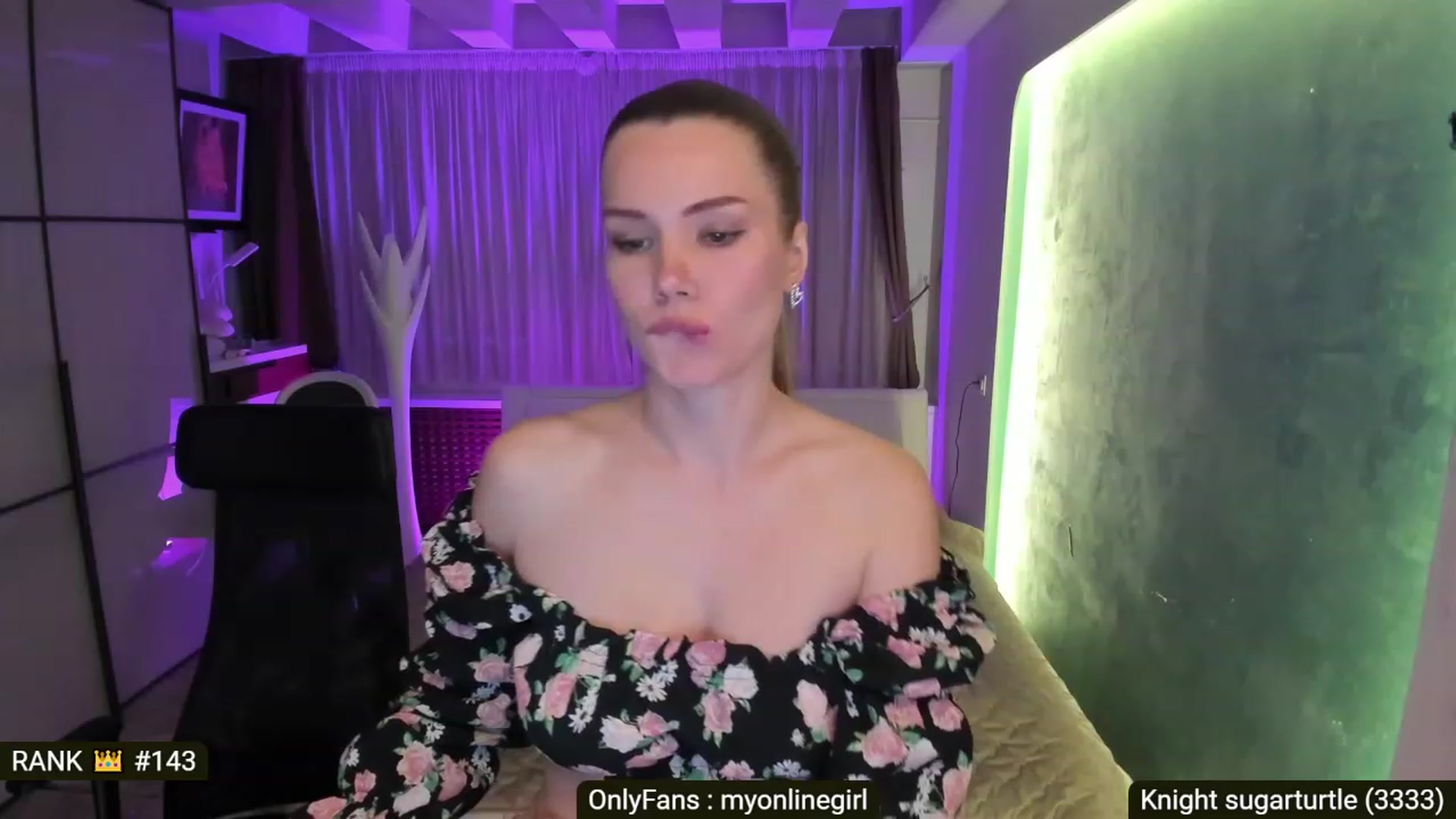 Gallery image thumbnail from OnlineGirl_'s myfreecams stream on, 04/29/2023, 21:42 image 9 of 20