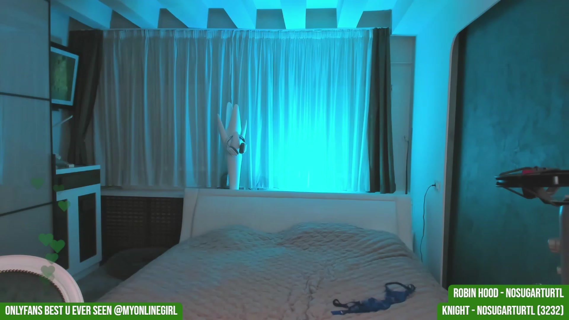 Gallery image thumbnail from OnlineGirl_'s myfreecams stream on, 07/15/2023, 22:21 image 19 of 20