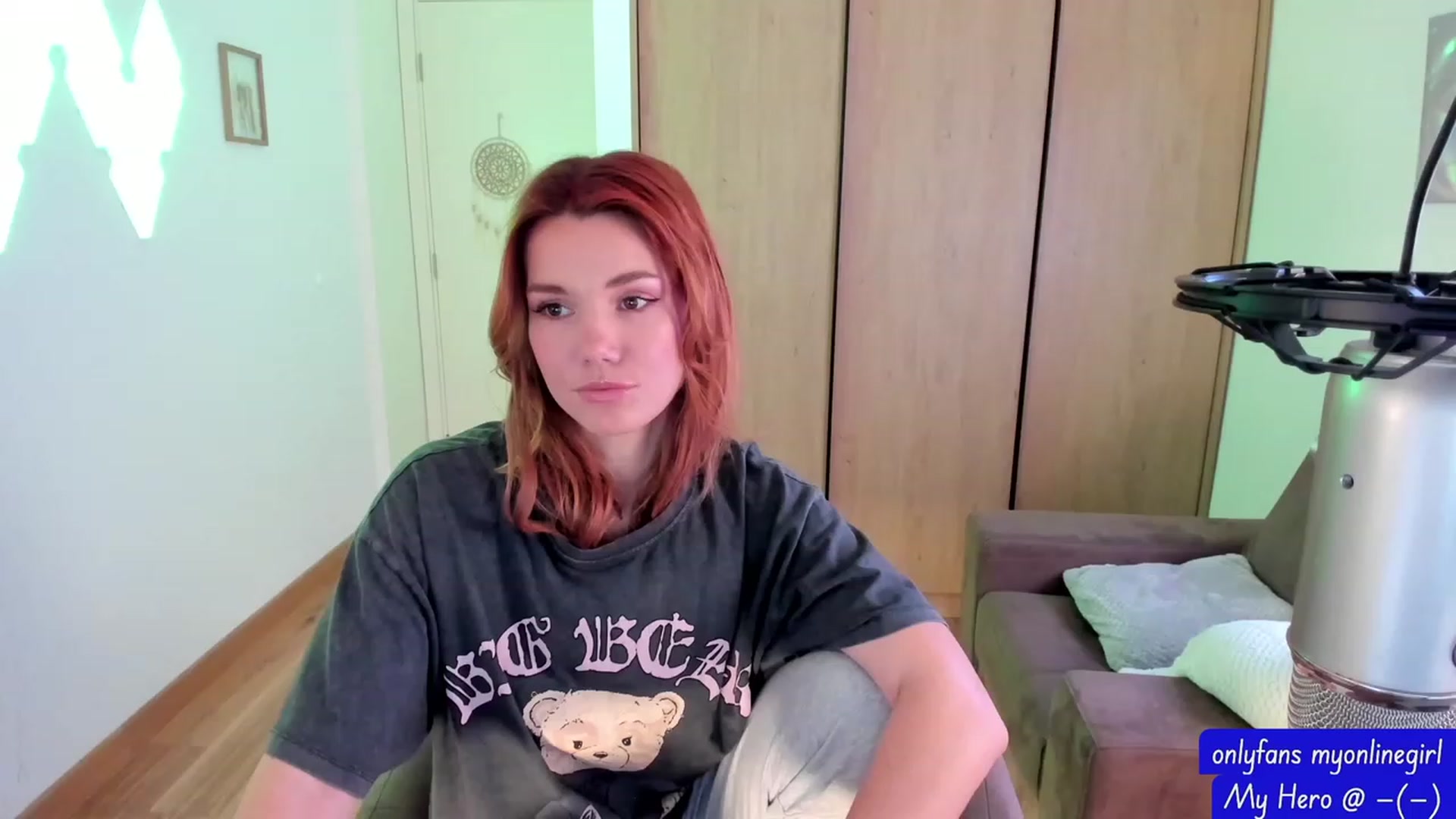 Gallery image thumbnail from OnlineGirl_'s myfreecams stream on, 03/12/2024, 22:14 image 1 of 20