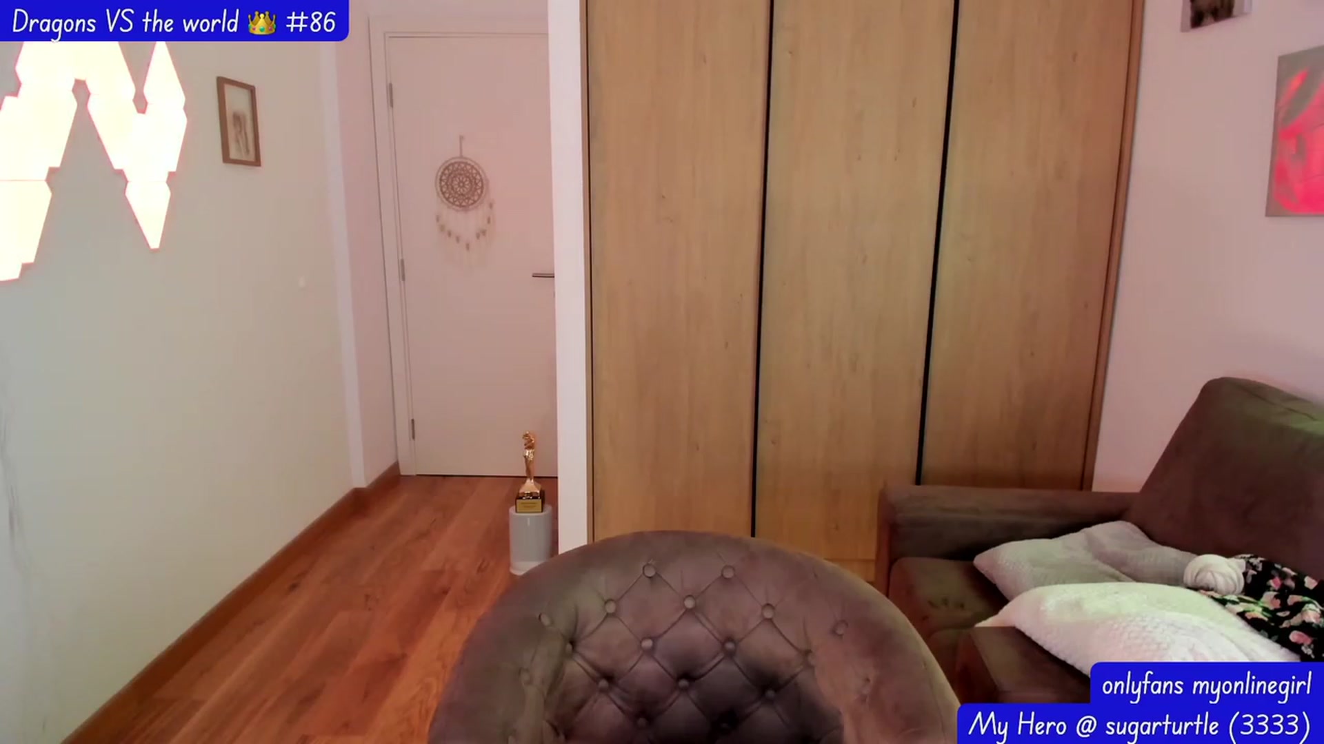 Gallery image thumbnail from OnlineGirl_'s myfreecams stream on, 03/14/2024, 21:24 image 12 of 20