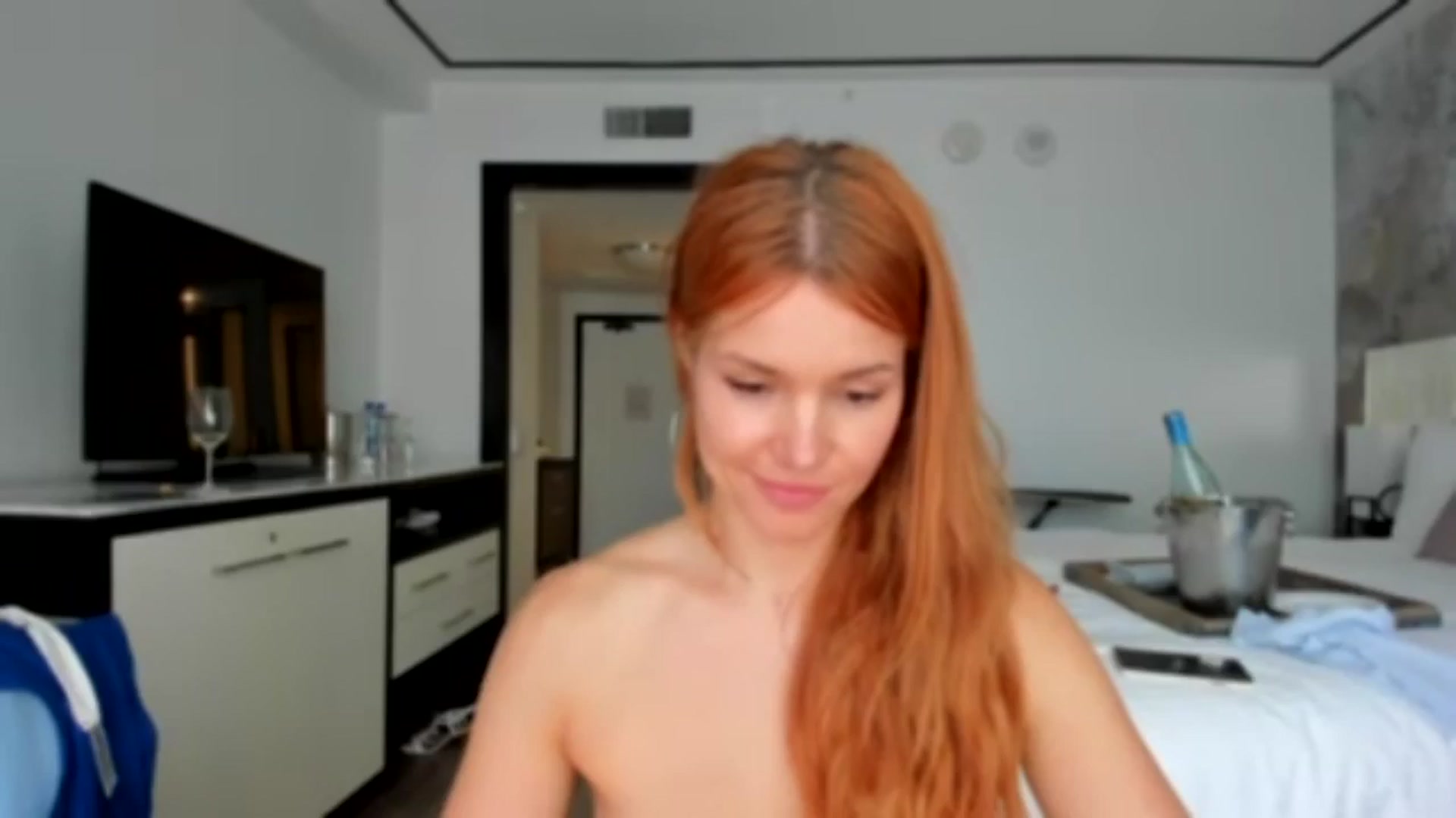 Gallery image thumbnail from OnlineGirl_'s myfreecams stream on, 05/18/2024, 21:59 image 20 of 20