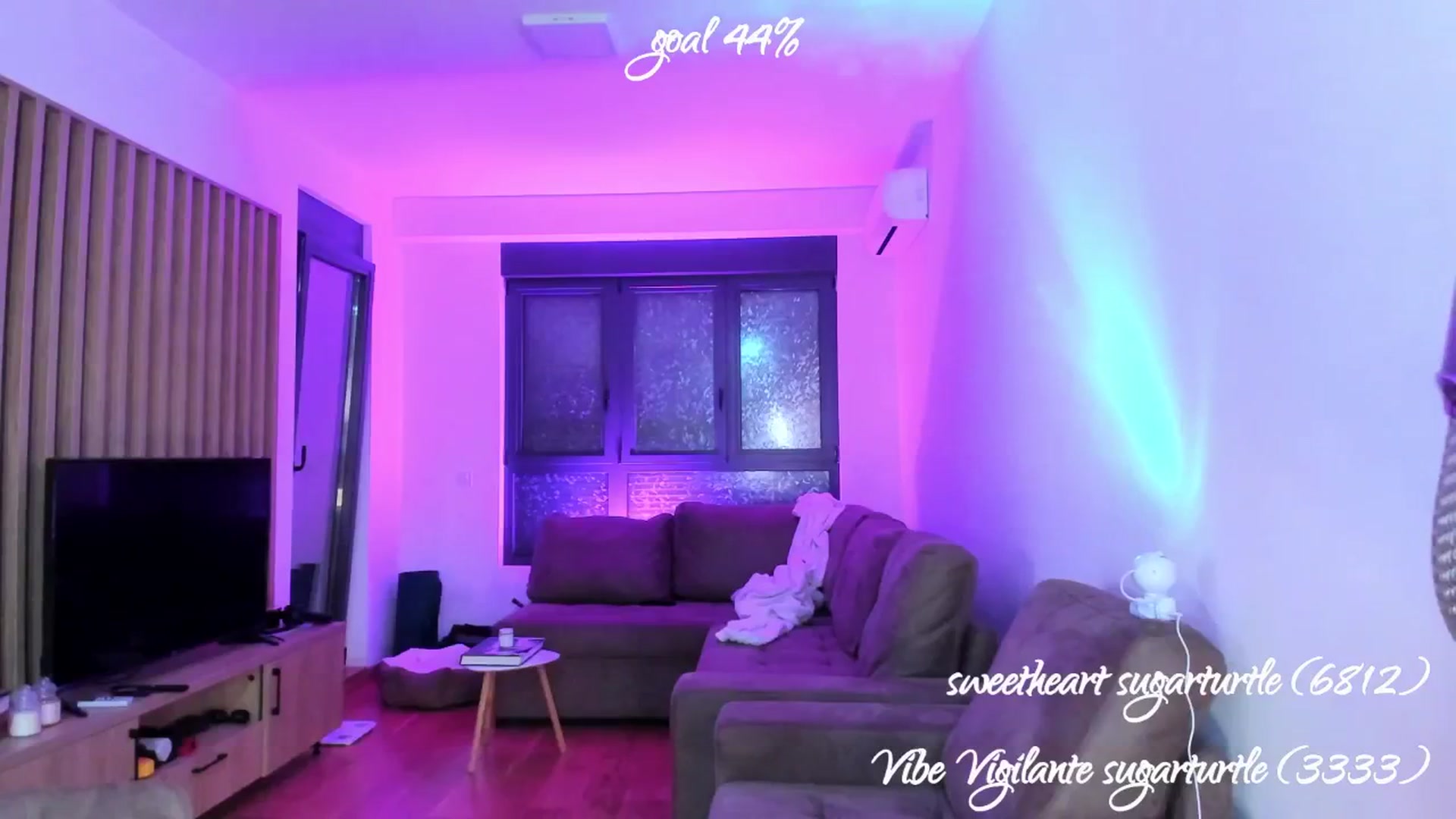 Gallery image thumbnail from OnlineGirl_'s myfreecams stream on, 03/15/2025, 20:29 image 16 of 20