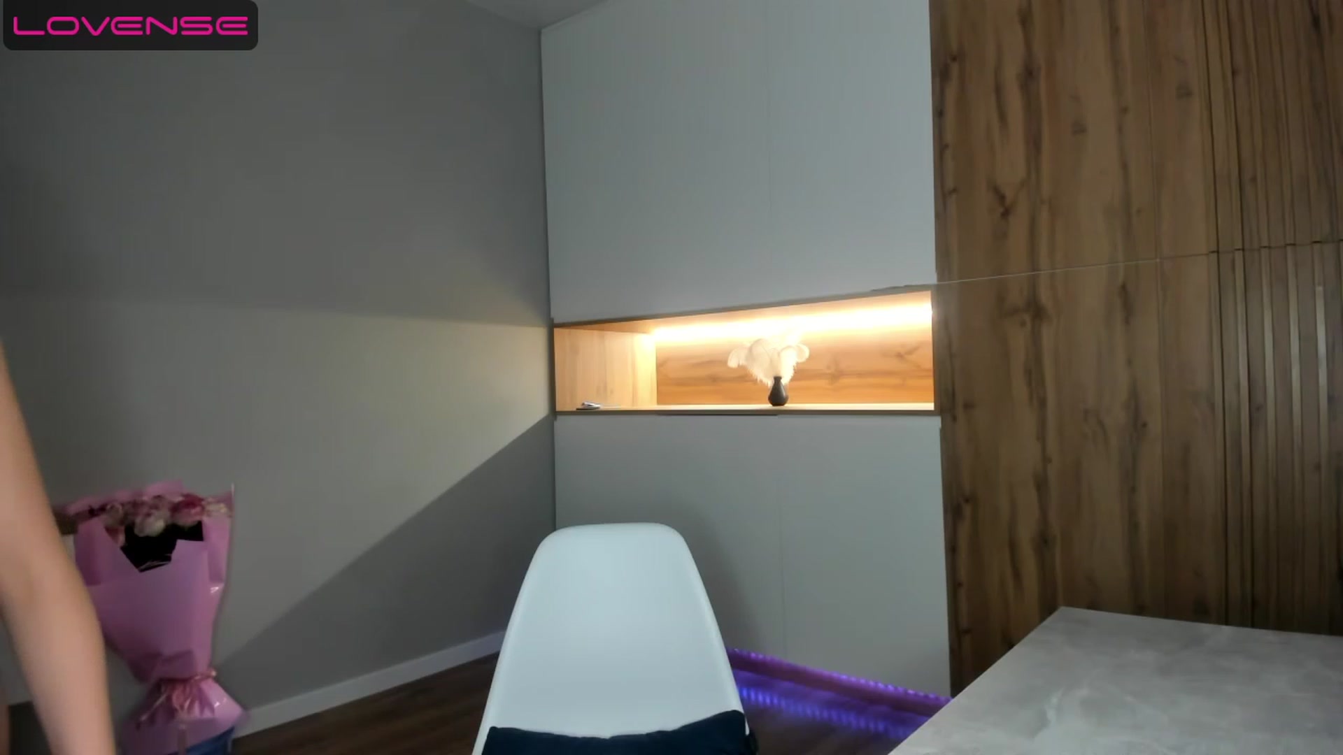 Gallery image thumbnail from OnlineKate's myfreecams stream on, 08/11/2023, 20:08 image 11 of 20