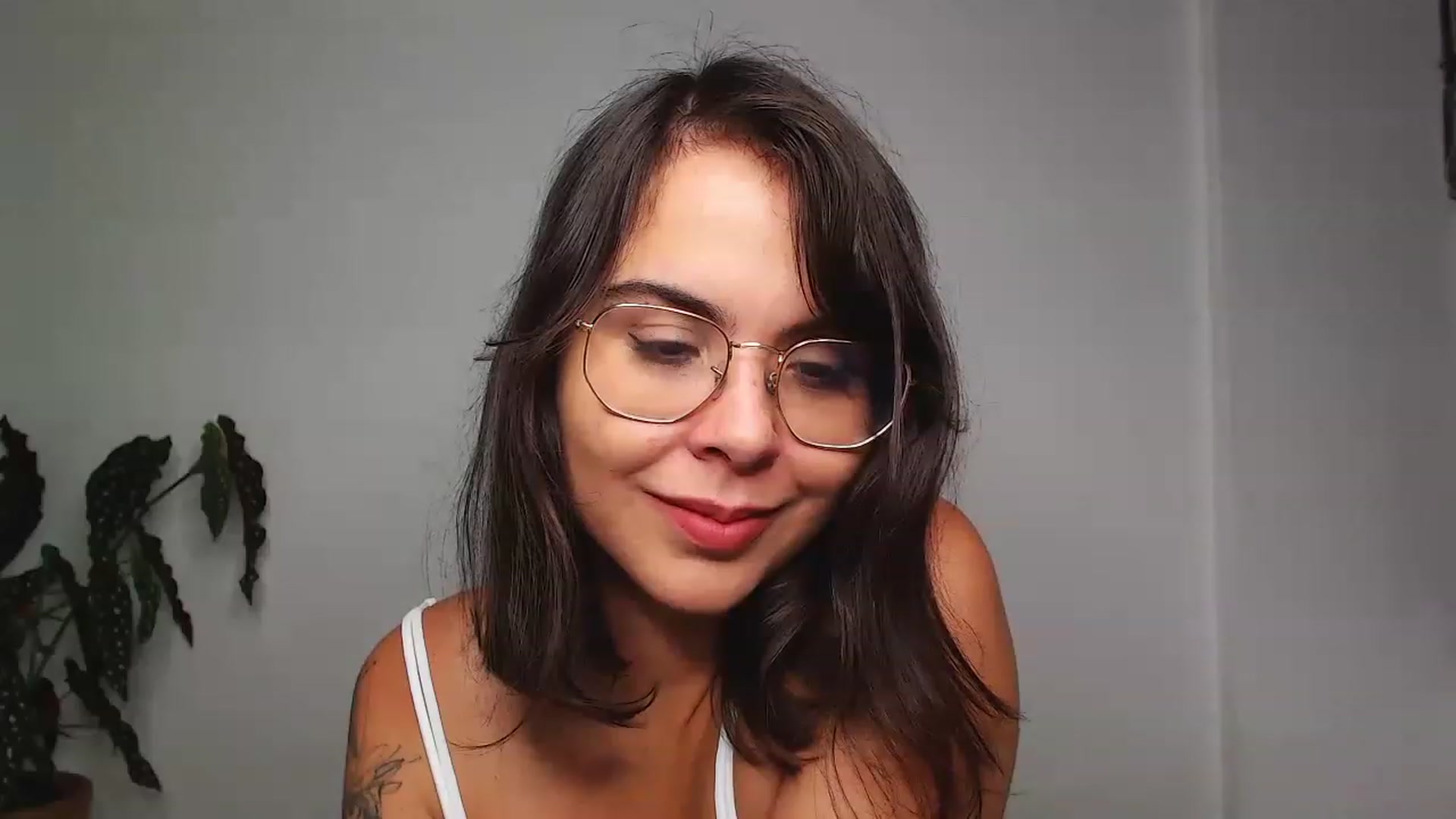 Gallery image thumbnail from OnlineSnack's myfreecams stream on, 01/02/2023, 05:46 image 2 of 20