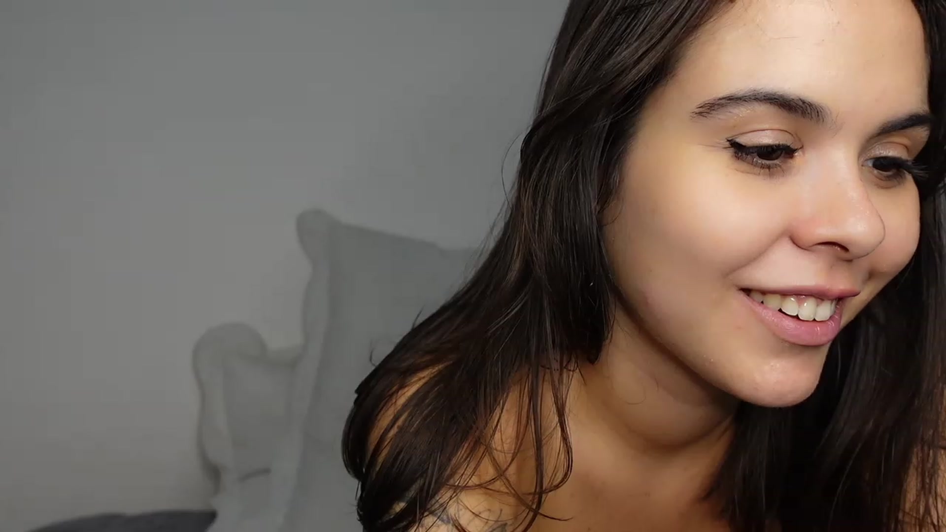 Gallery image thumbnail from OnlineSnack's myfreecams stream on, 05/18/2023, 07:11 image 2 of 20
