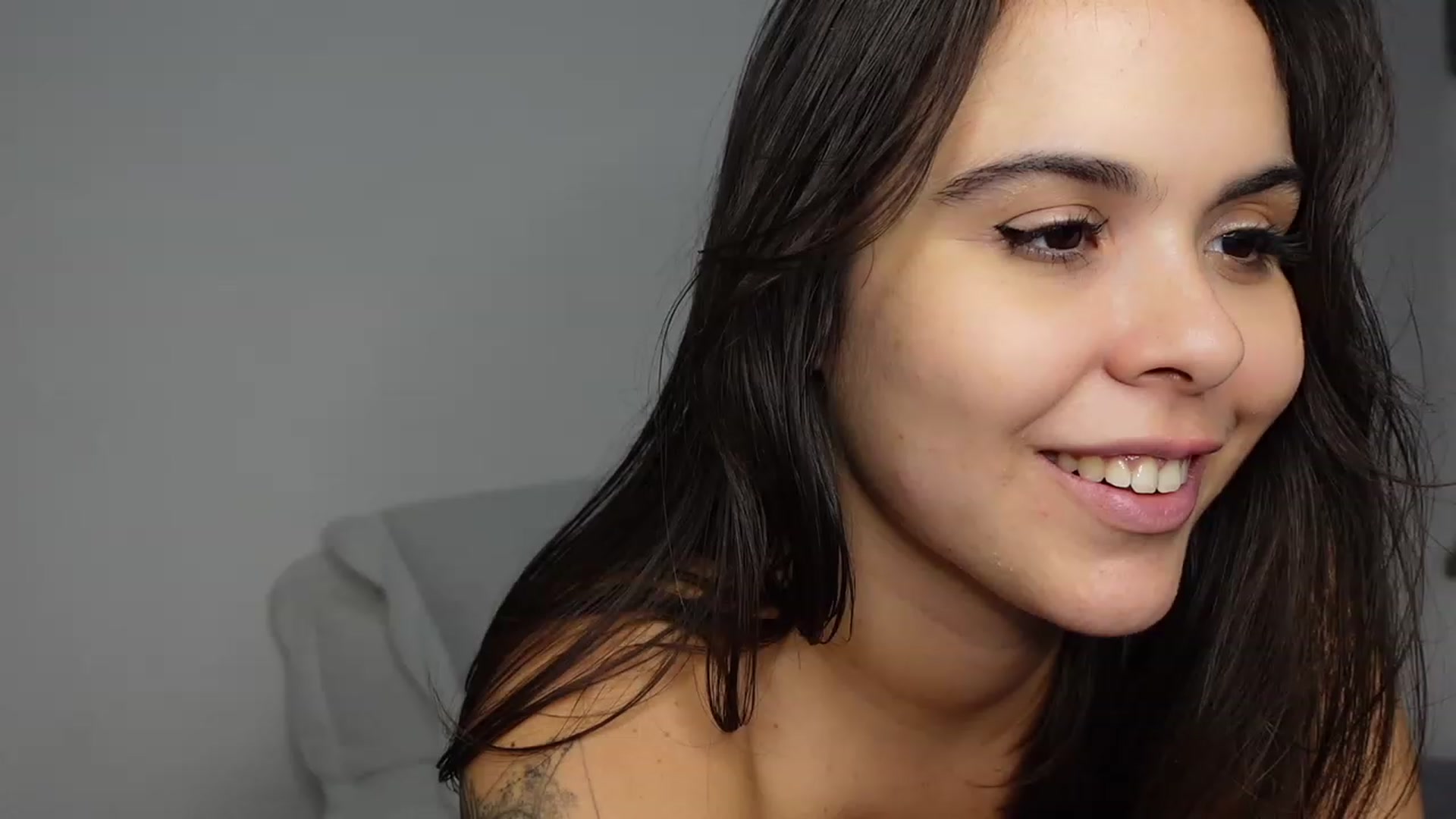 Gallery image thumbnail from OnlineSnack's myfreecams stream on, 05/18/2023, 07:11 image 16 of 20