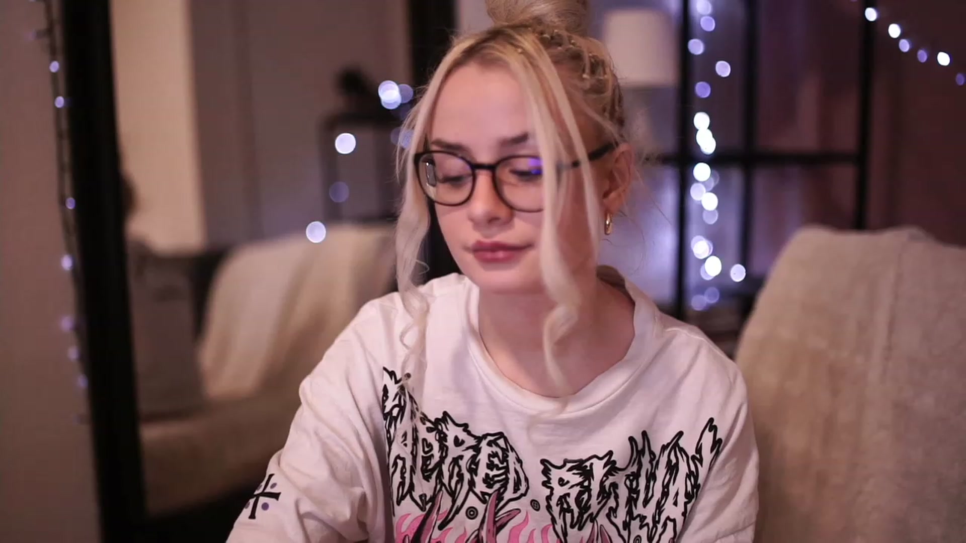 Gallery image thumbnail from Only18sweet's myfreecams stream on, 12/05/2022, 18:24 image 4 of 20