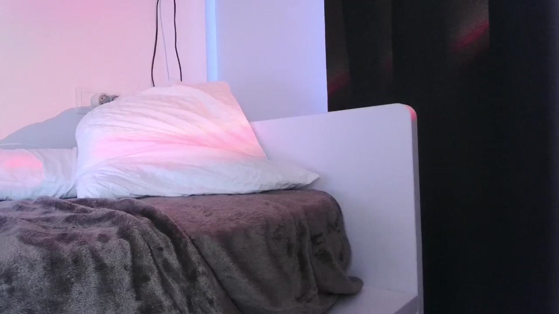 Gallery image thumbnail from Only8Petal's myfreecams stream on, 11/16/2024, 15:25 image 10 of 20
