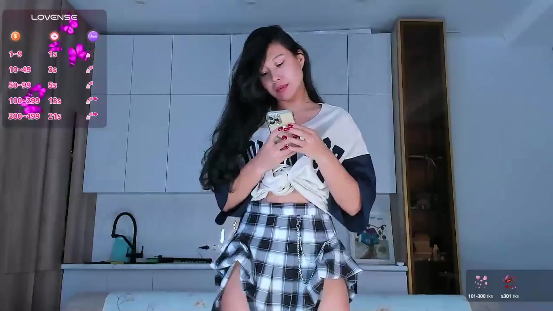 Gallery image thumbnail from OnlyCats's myfreecams stream on, 11/15/2024, 12:59 image 7 of 20