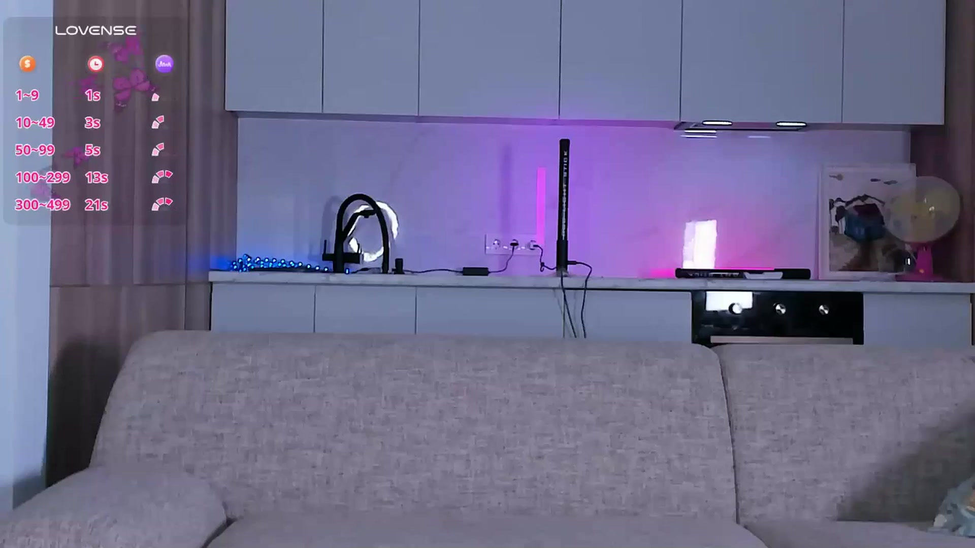 Gallery image thumbnail from OnlyCats's myfreecams stream on, 12/20/2024, 19:32 image 10 of 20