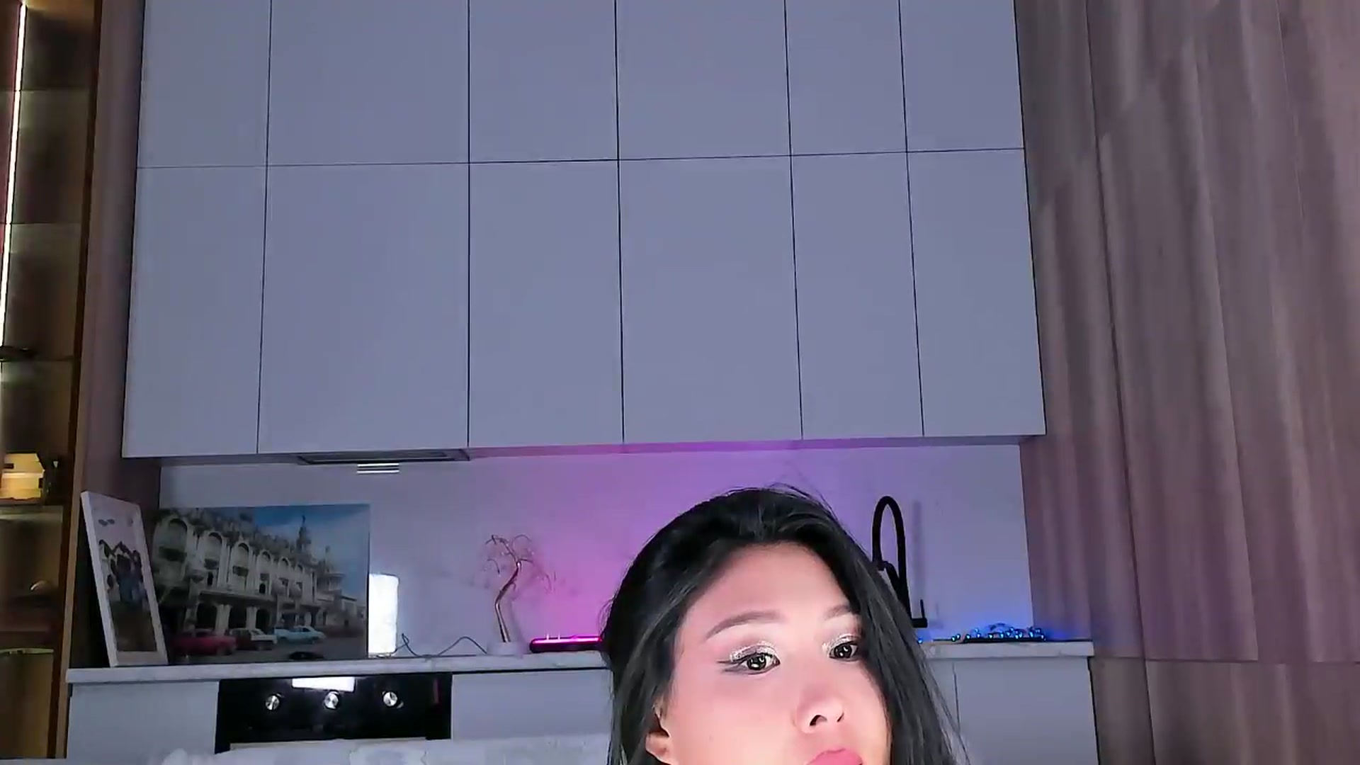 Gallery image thumbnail from OnlyCats's myfreecams stream on, 12/23/2024, 16:03 image 16 of 20