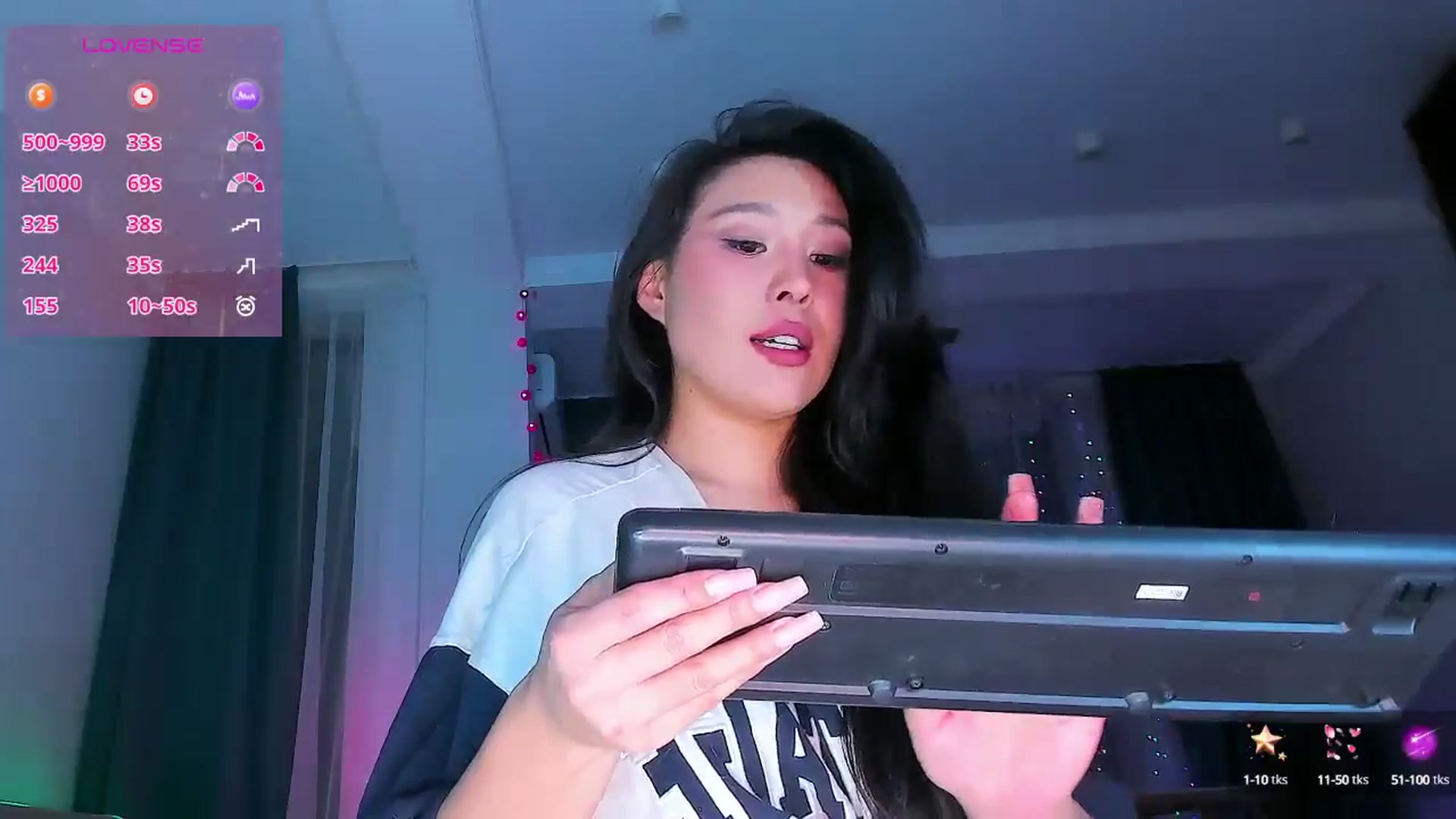 Gallery image thumbnail from OnlyCats's myfreecams stream on, 01/11/2025, 16:50 image 15 of 20