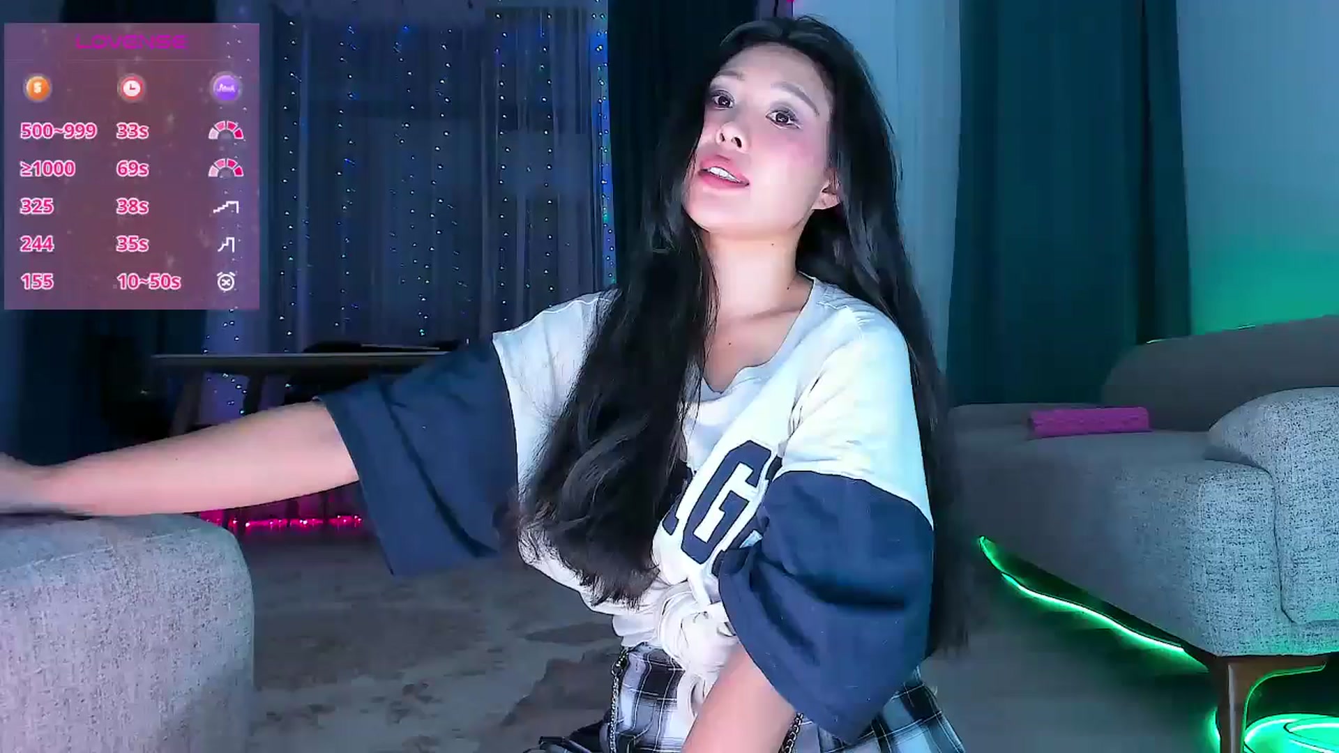 Gallery image thumbnail from OnlyCats's myfreecams stream on, 01/11/2025, 22:02 image 12 of 20