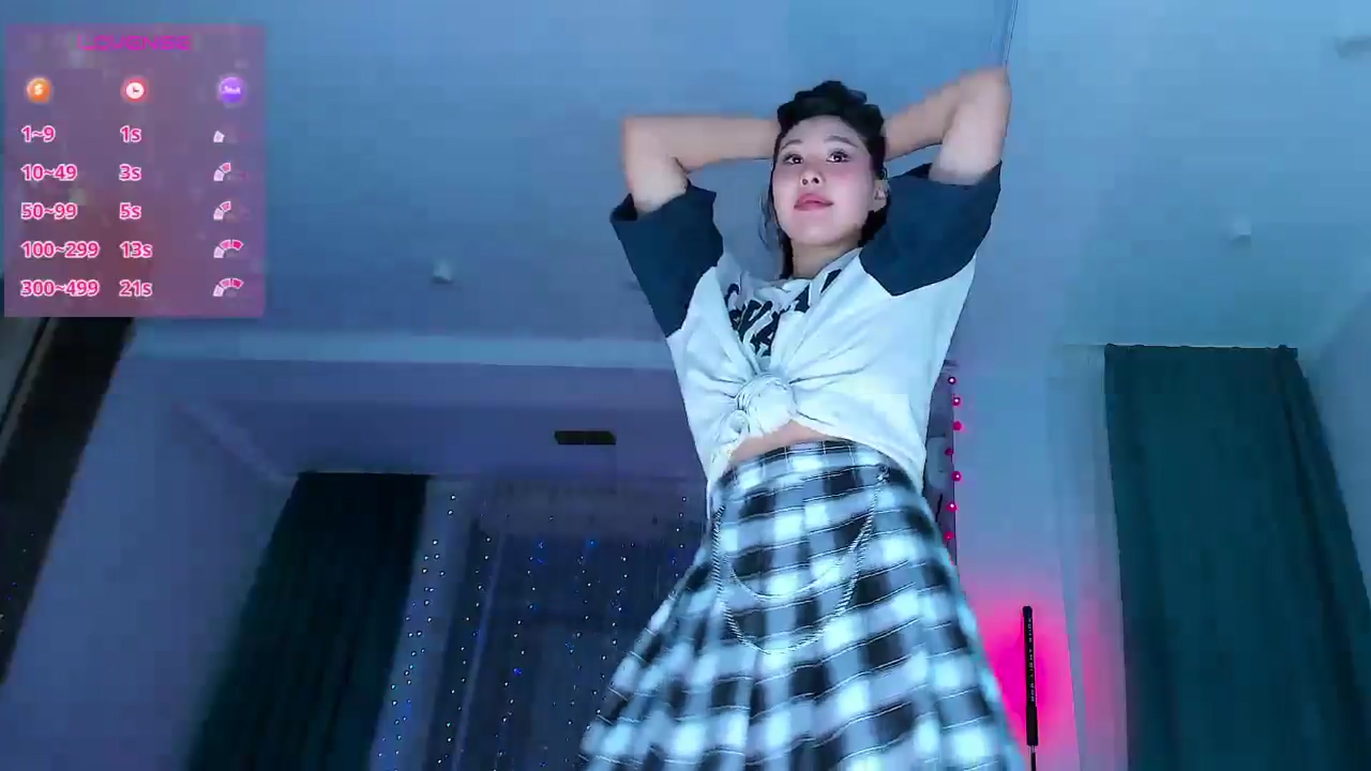 Gallery image thumbnail from OnlyCats's myfreecams stream on, 01/12/2025, 24:02 image 15 of 20