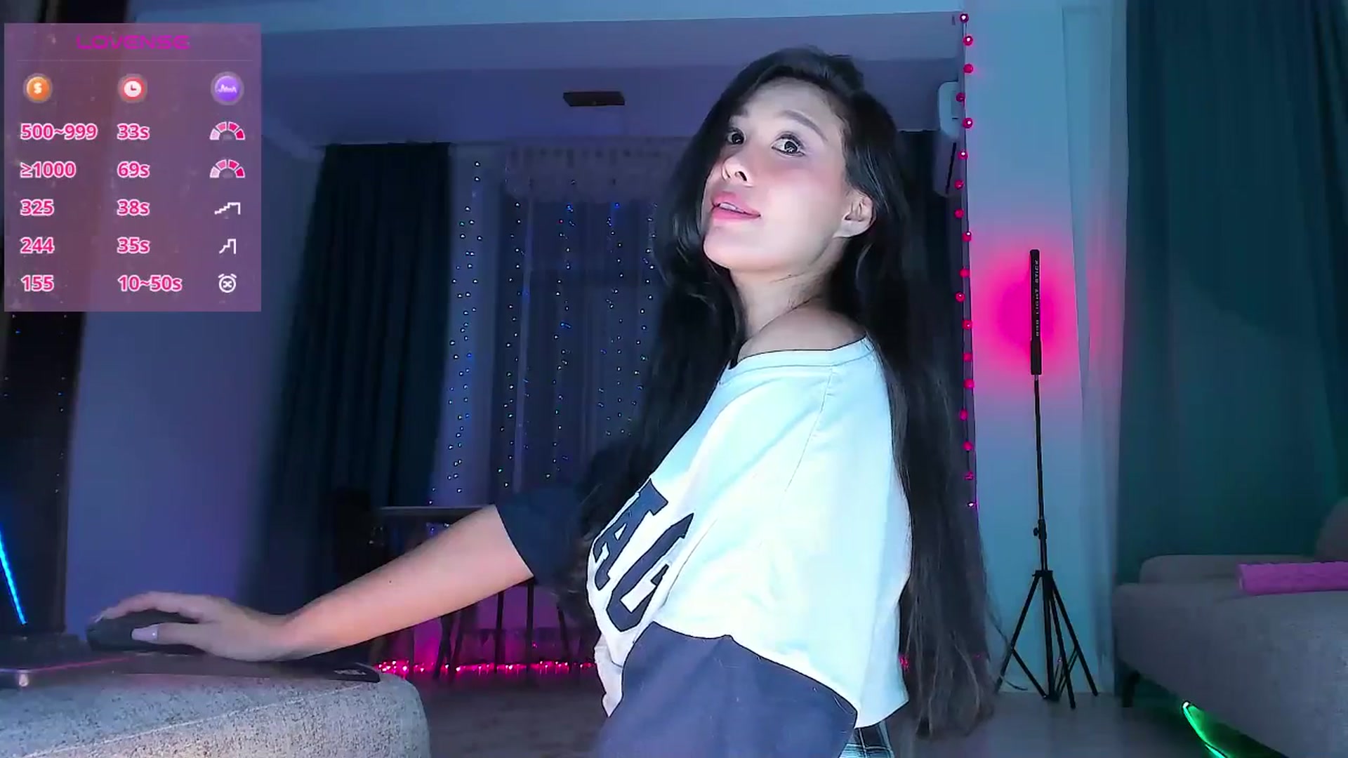 Gallery image thumbnail from OnlyCats's myfreecams stream on, 01/12/2025, 24:50 image 11 of 20