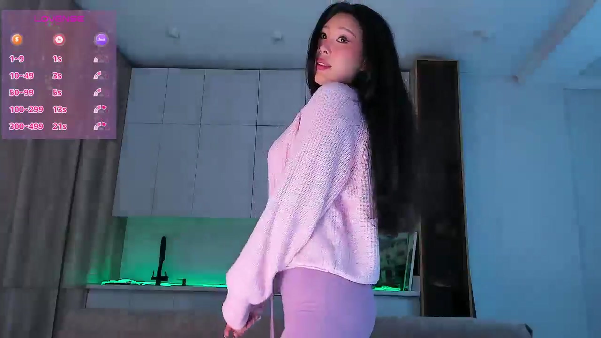 Gallery image thumbnail from OnlyCats's myfreecams stream on, 01/24/2025, 10:09 image 11 of 20