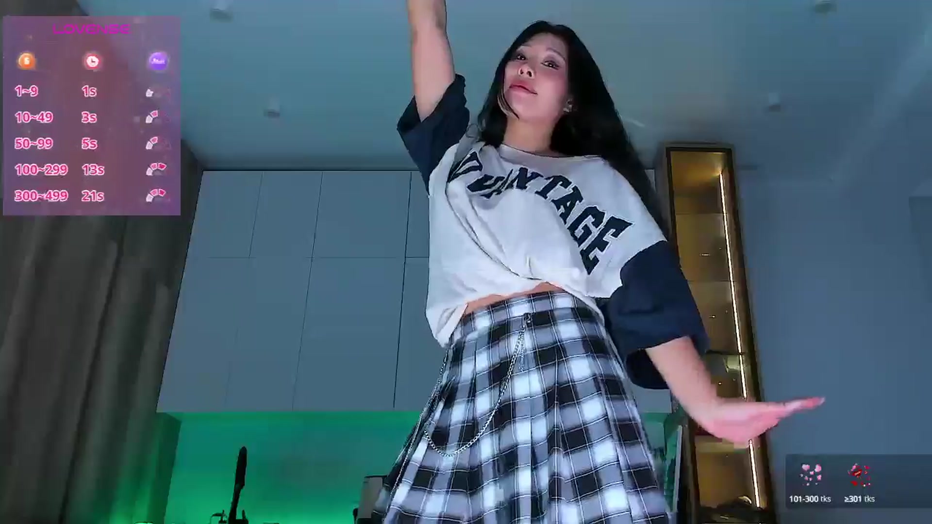 Gallery image thumbnail from OnlyCats's myfreecams stream on, 01/24/2025, 15:34 image 10 of 20