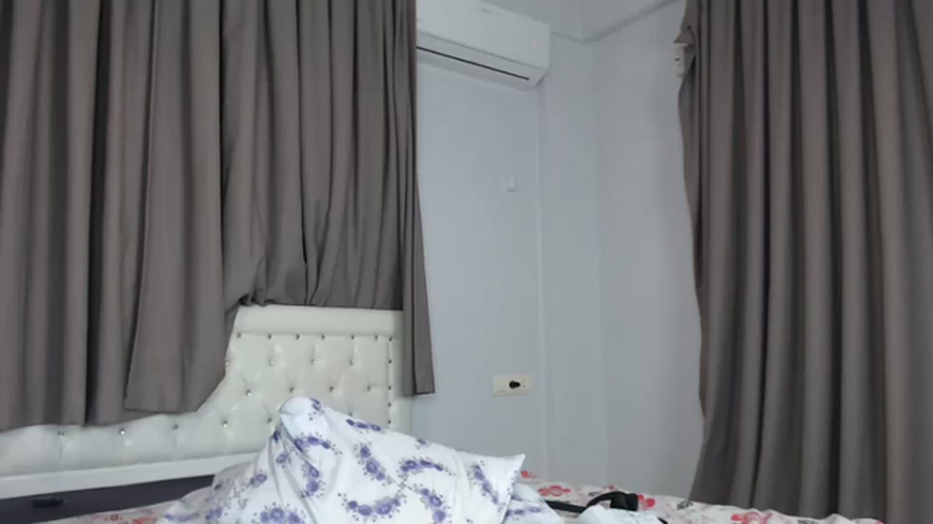 Gallery image thumbnail from OnlyLou's myfreecams stream on, 11/20/2022, 16:48 image 15 of 20
