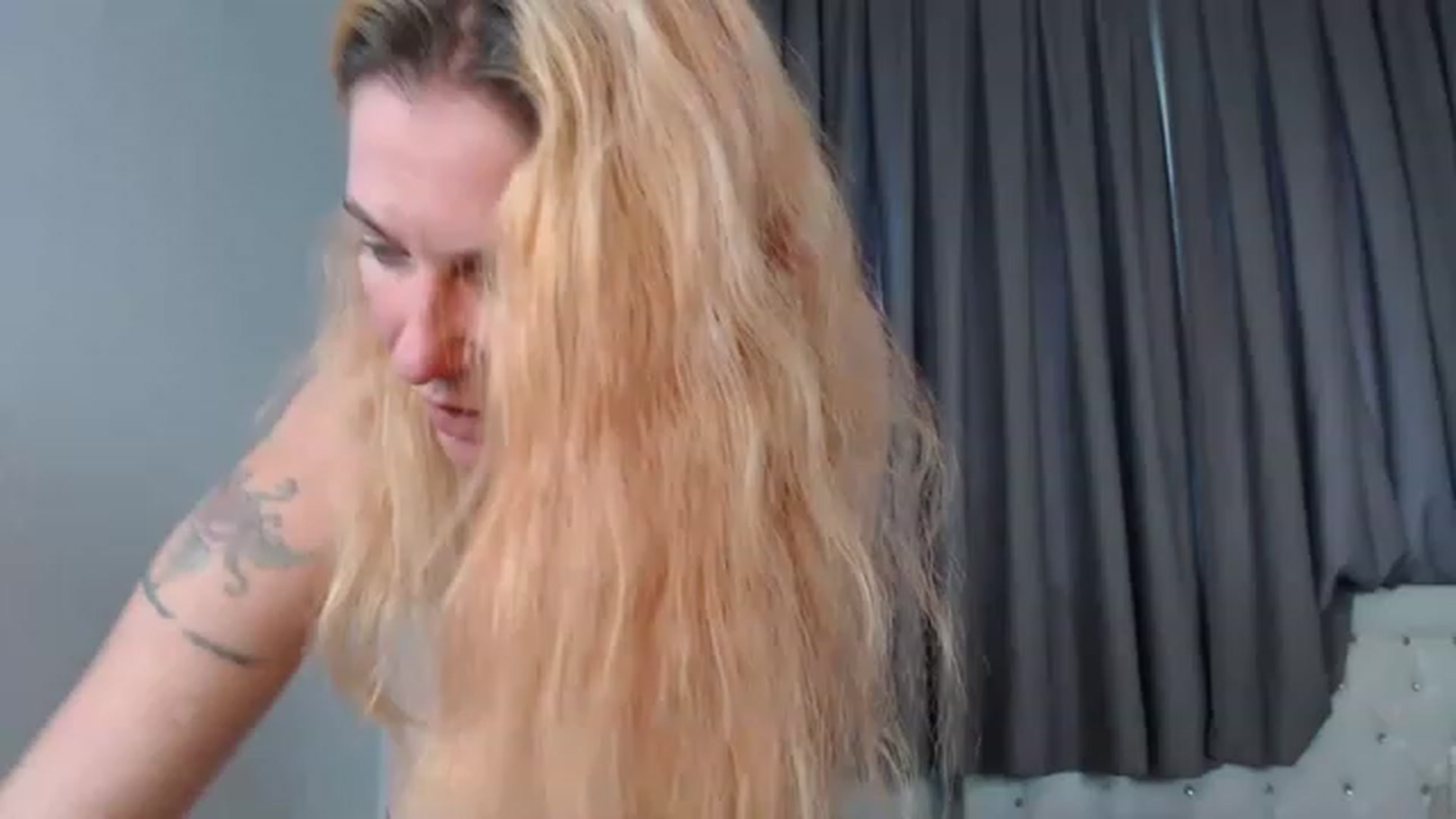 Gallery image thumbnail from OnlyLou's myfreecams stream on, 12/15/2022, 12:47 image 4 of 20