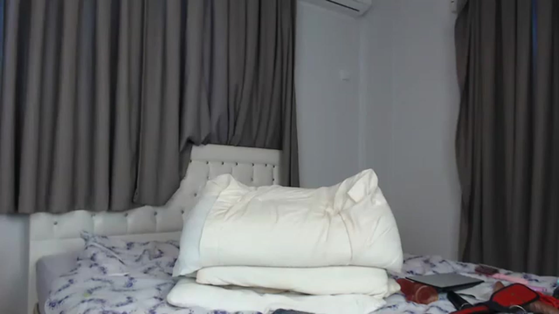 Gallery image thumbnail from OnlyLou's myfreecams stream on, 12/18/2022, 14:41 image 14 of 20