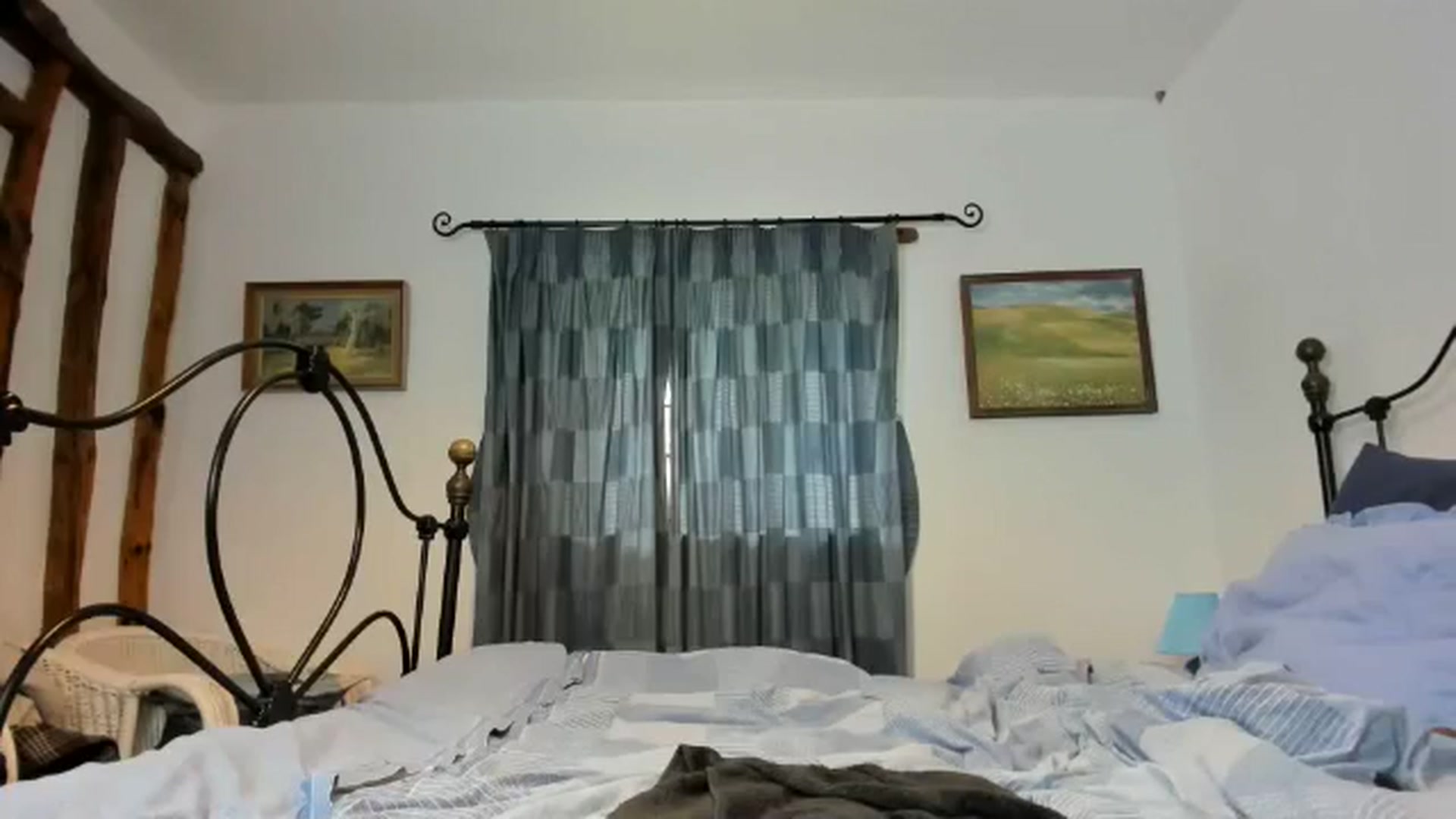 Gallery image thumbnail from OnlyLou's myfreecams stream on, 04/20/2025, 12:49 image 9 of 20
