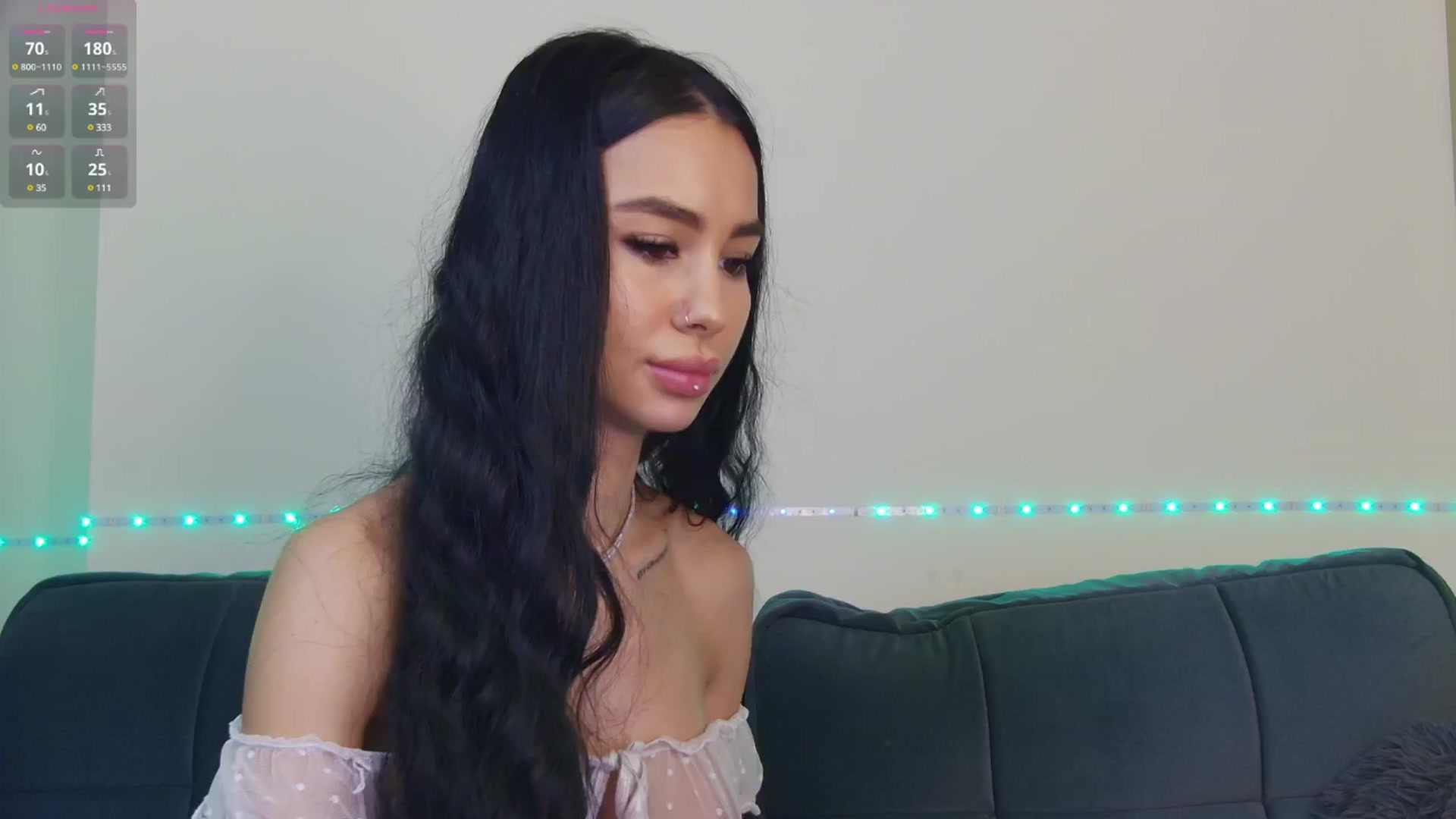 Gallery image thumbnail from OnlyXandra's myfreecams stream on, 01/17/2025, 14:53 image 6 of 20
