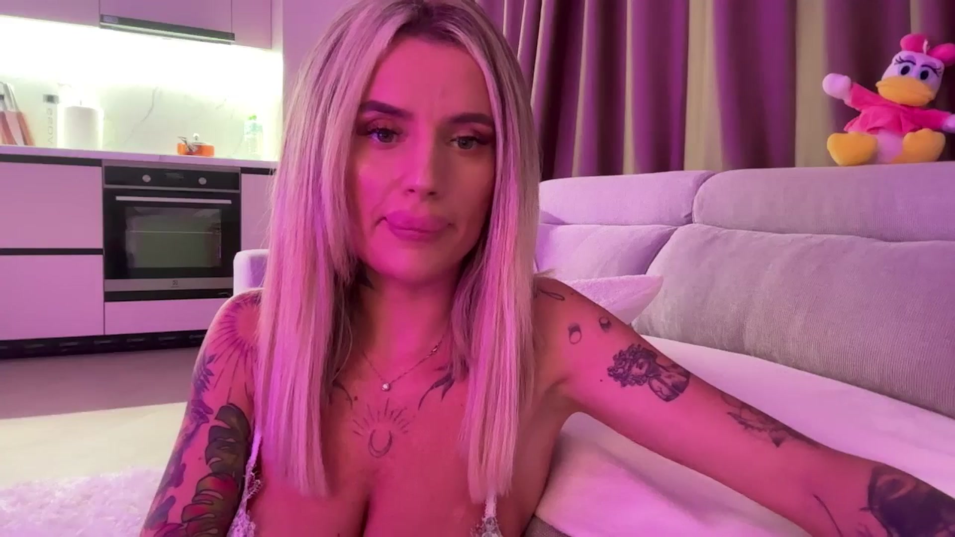 Gallery image thumbnail from Only_Serena's myfreecams stream on, 11/20/2025, 24:53 image 4 of 20