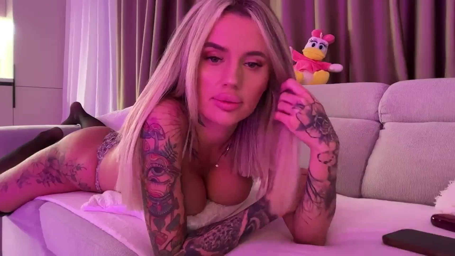 Gallery image thumbnail from Only_Serena's myfreecams stream on, 11/20/2025, 24:53 image 20 of 20