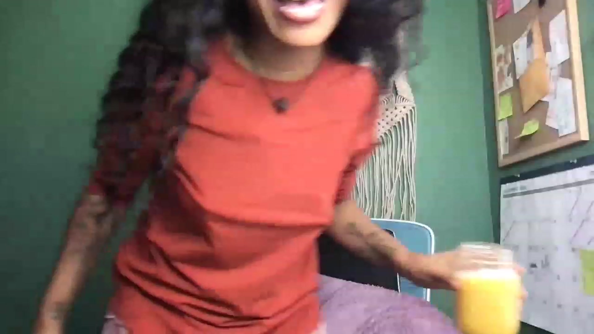 Gallery image thumbnail from OnyxK's myfreecams stream on, 12/02/2022, 16:31 image 14 of 20
