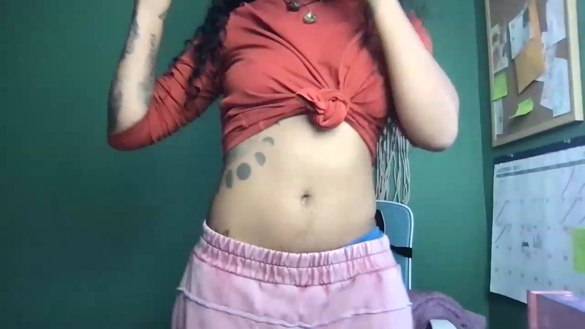 Gallery image thumbnail from OnyxK's myfreecams stream on, 12/02/2022, 16:53 image 18 of 20
