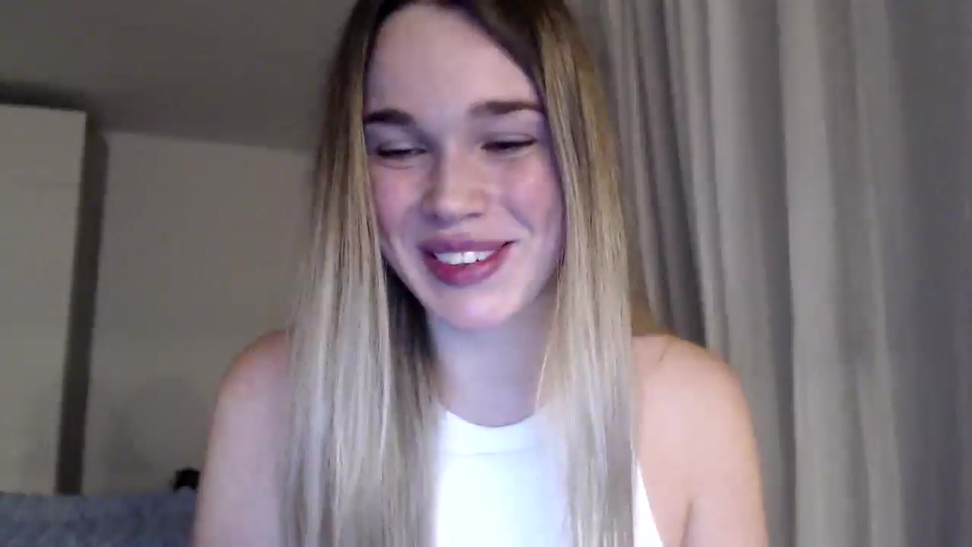 Gallery image thumbnail from Ooh_Cassie's myfreecams stream on, 12/31/2025, 19:33 image 7 of 20