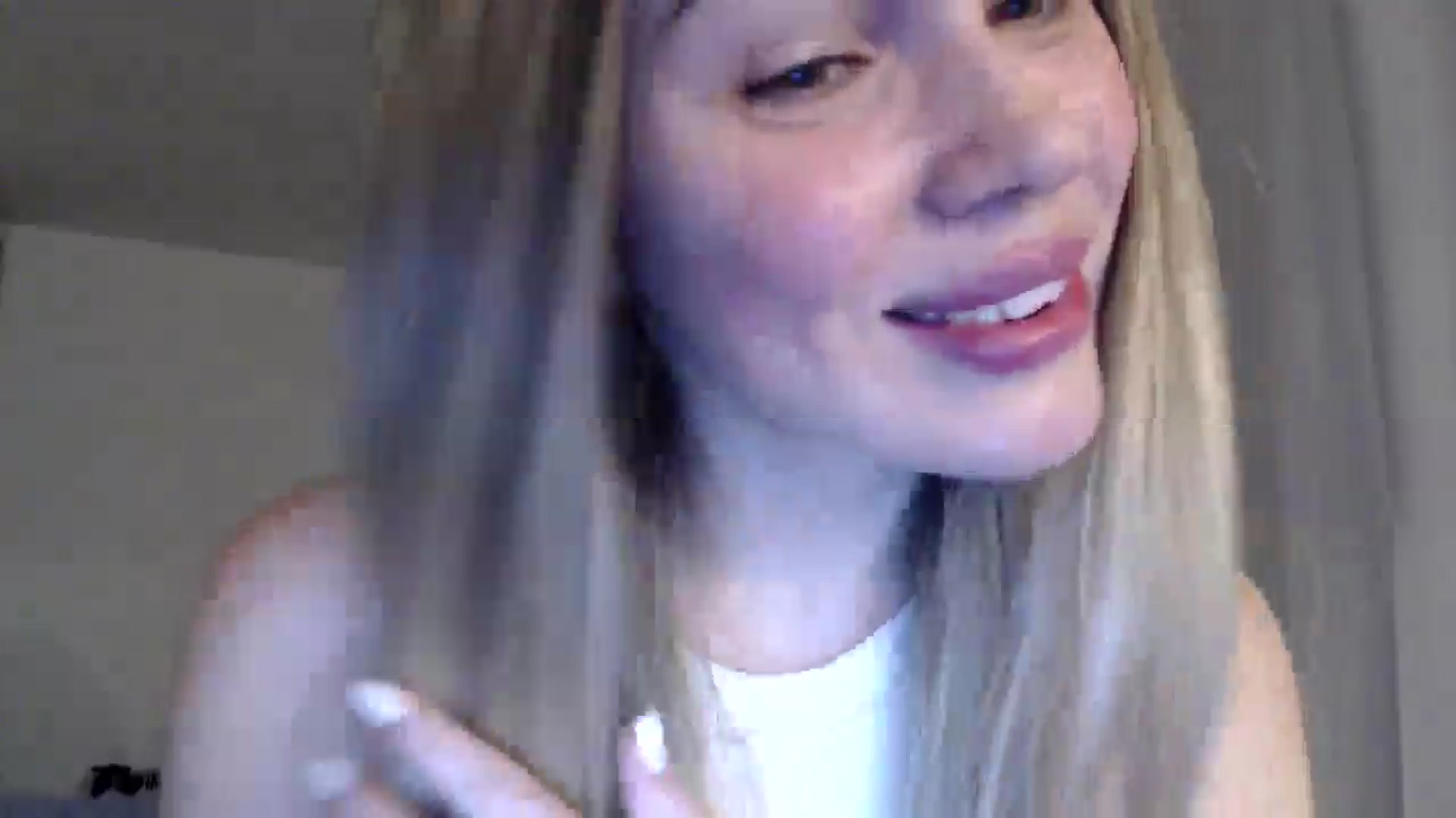 Gallery image thumbnail from Ooh_Cassie's myfreecams stream on, 12/31/2025, 19:33 image 15 of 20