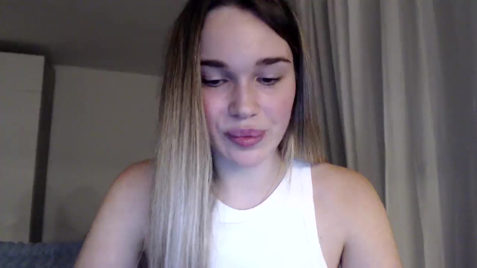 Gallery image thumbnail from Ooh_Cassie's myfreecams stream on, 12/31/2025, 19:33 image 10 of 20
