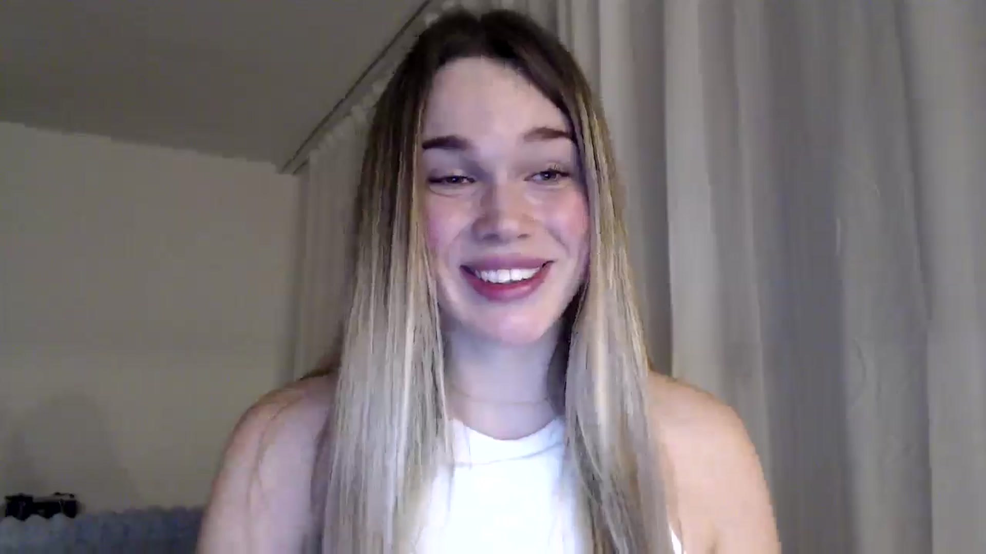 Gallery image thumbnail from Ooh_Cassie's myfreecams stream on, 12/31/2025, 21:32 image 19 of 20