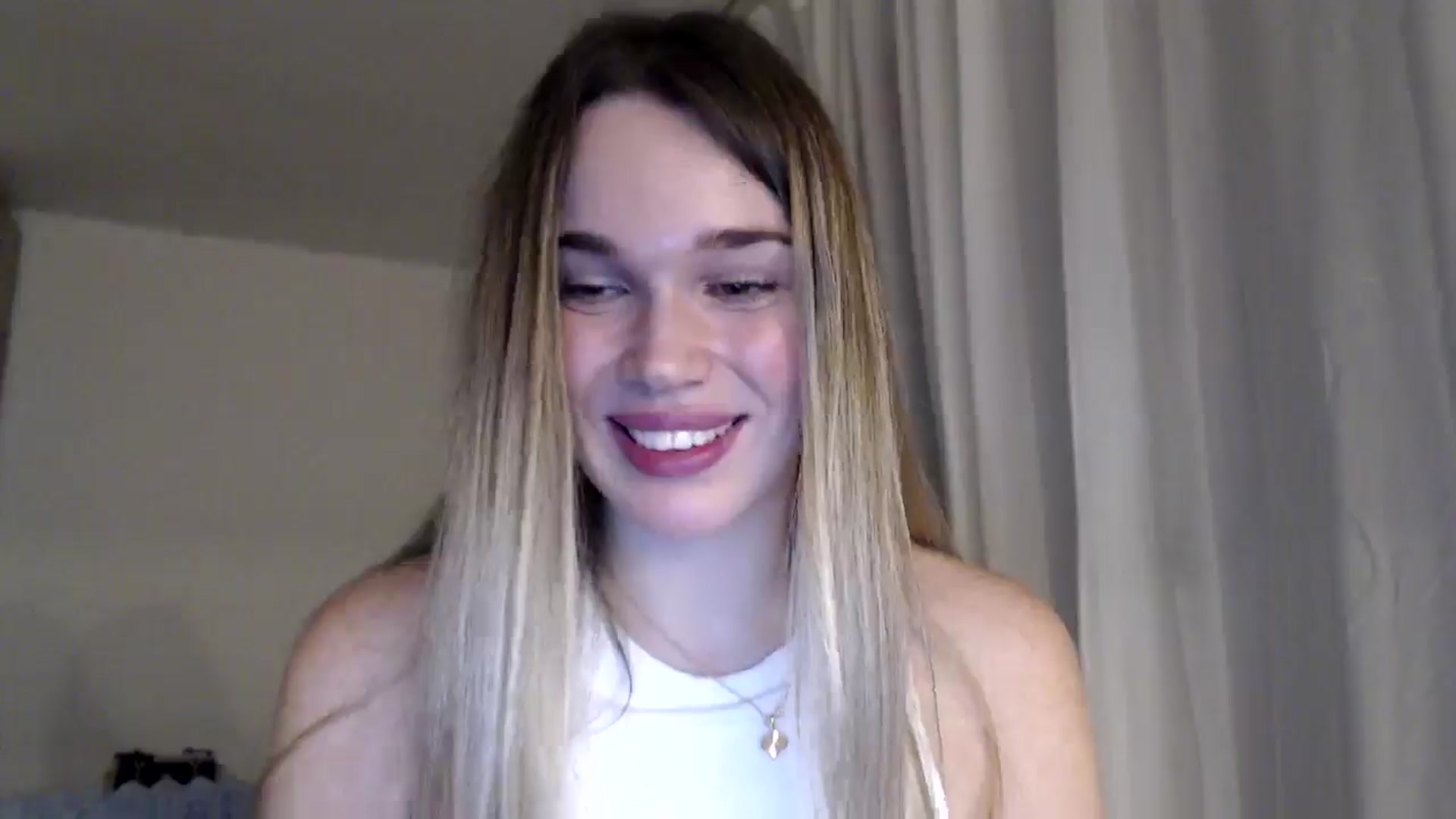 Gallery image thumbnail from Ooh_Cassie's myfreecams stream on, 12/31/2025, 21:32 image 8 of 20