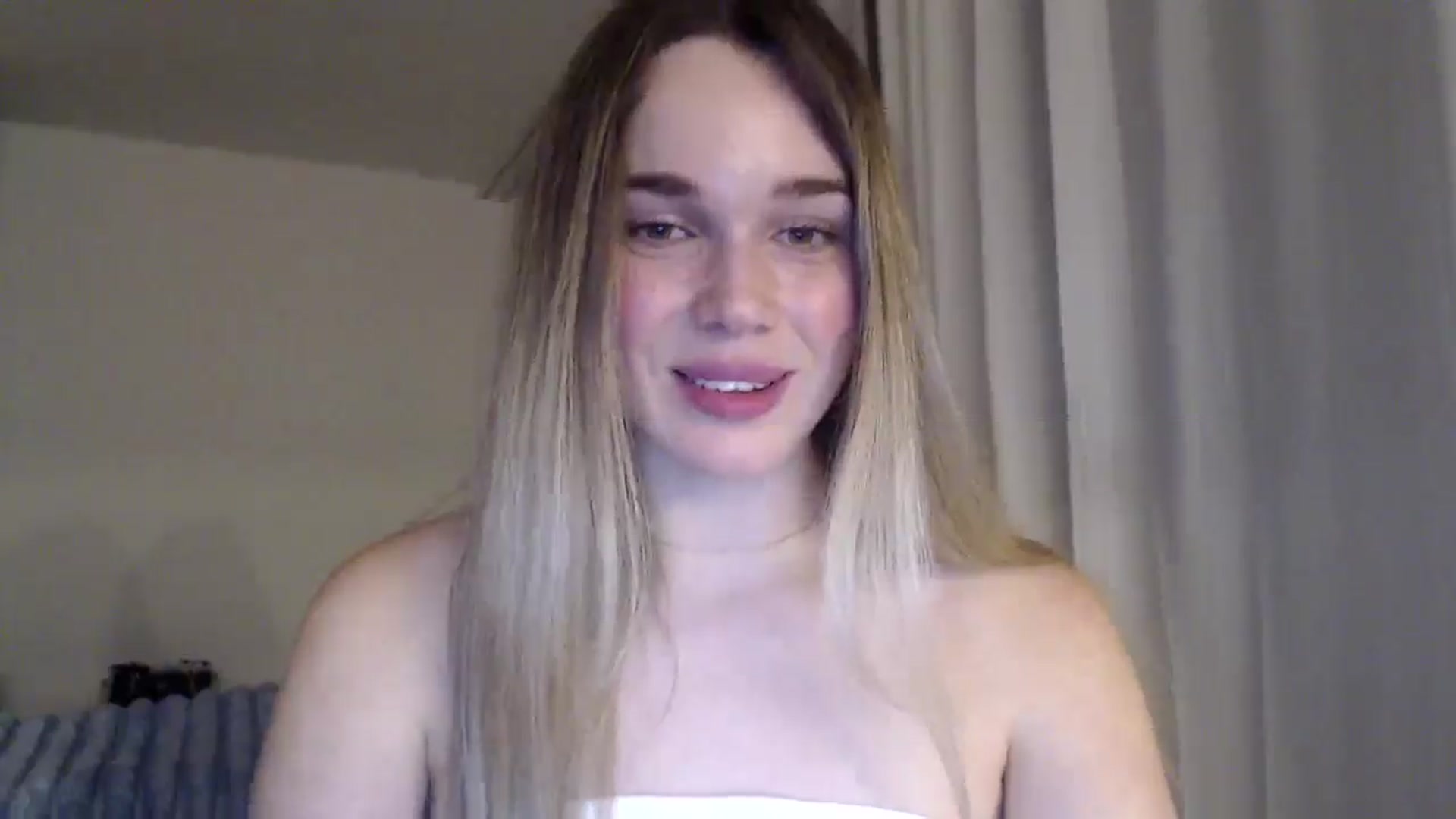 Gallery image thumbnail from Ooh_Cassie's myfreecams stream on, 01/02/2026, 23:21 image 18 of 20