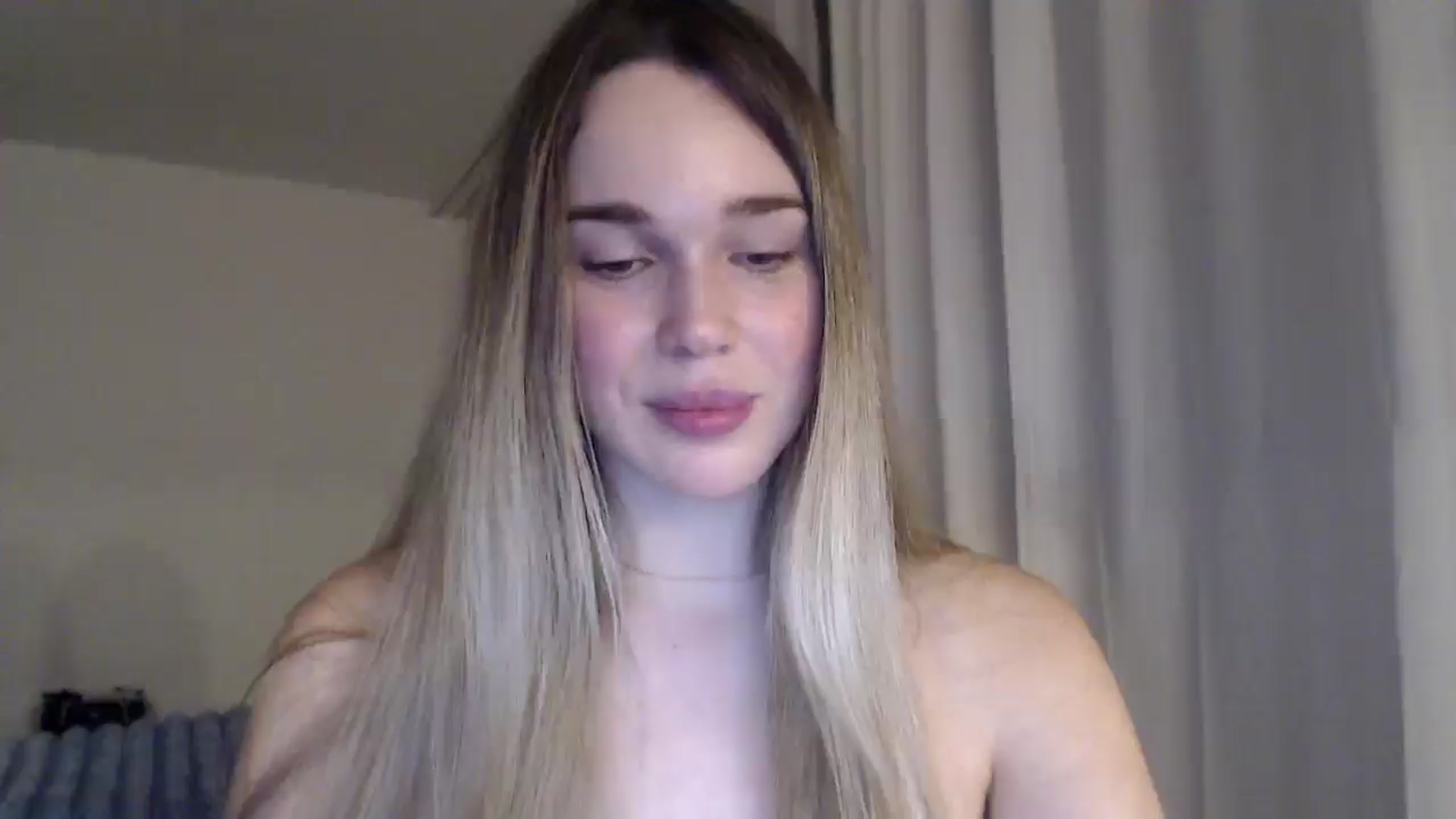 Gallery image thumbnail from Ooh_Cassie's myfreecams stream on, 01/02/2026, 23:21 image 7 of 20