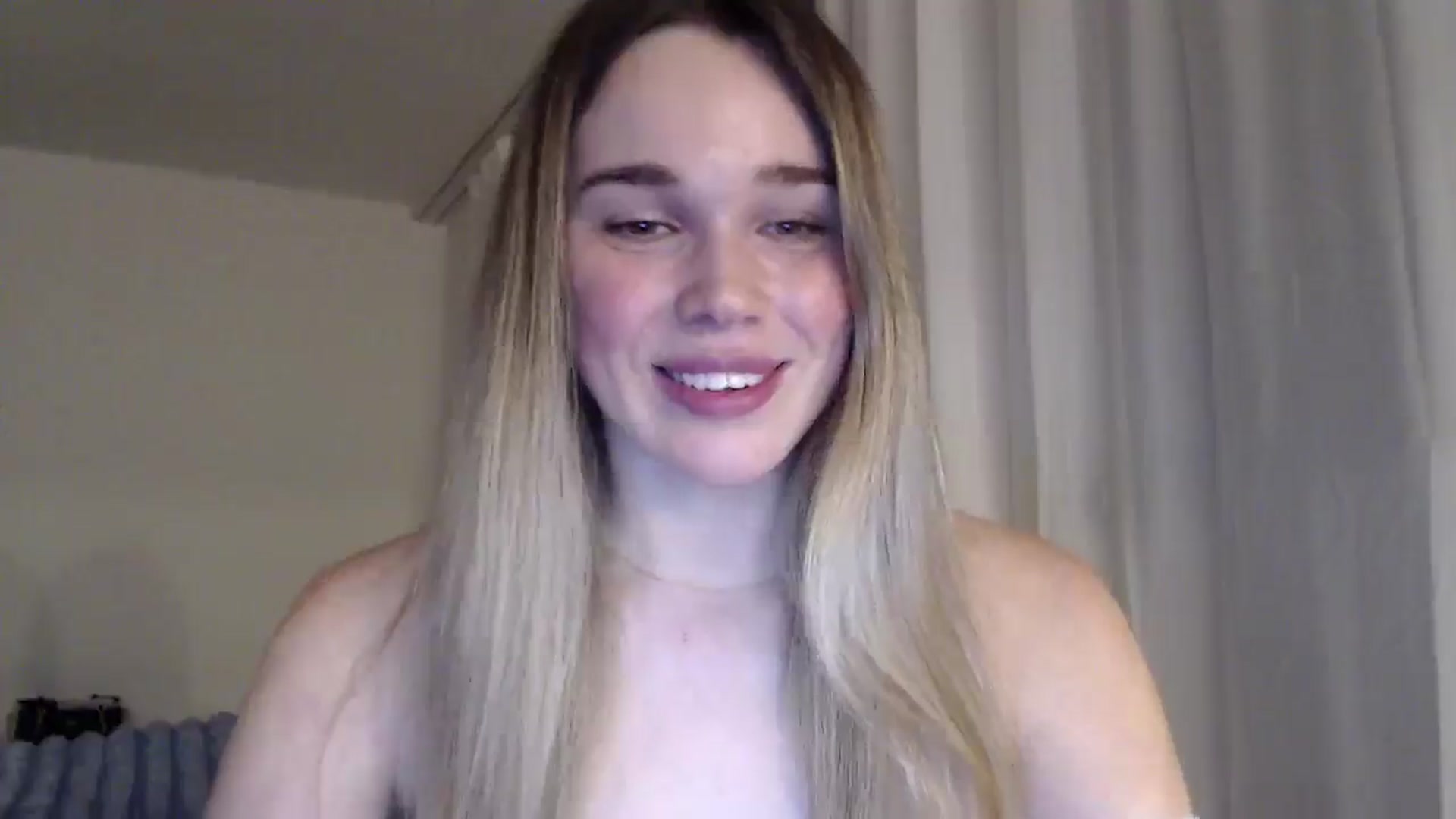 Gallery image thumbnail from Ooh_Cassie's myfreecams stream on, 01/03/2026, 24:52 image 2 of 20
