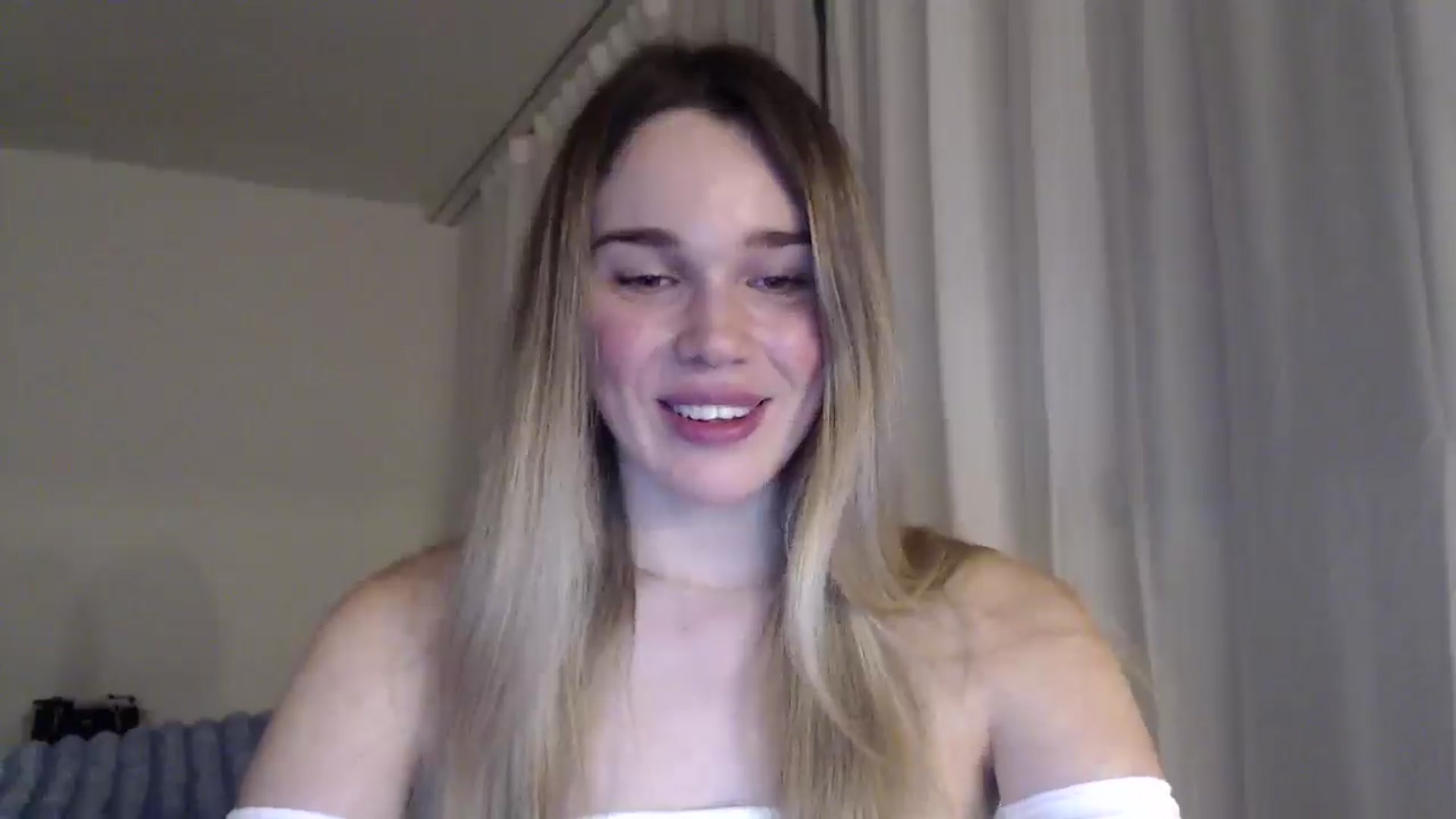 Gallery image thumbnail from Ooh_Cassie's myfreecams stream on, 01/03/2026, 24:52 image 5 of 20