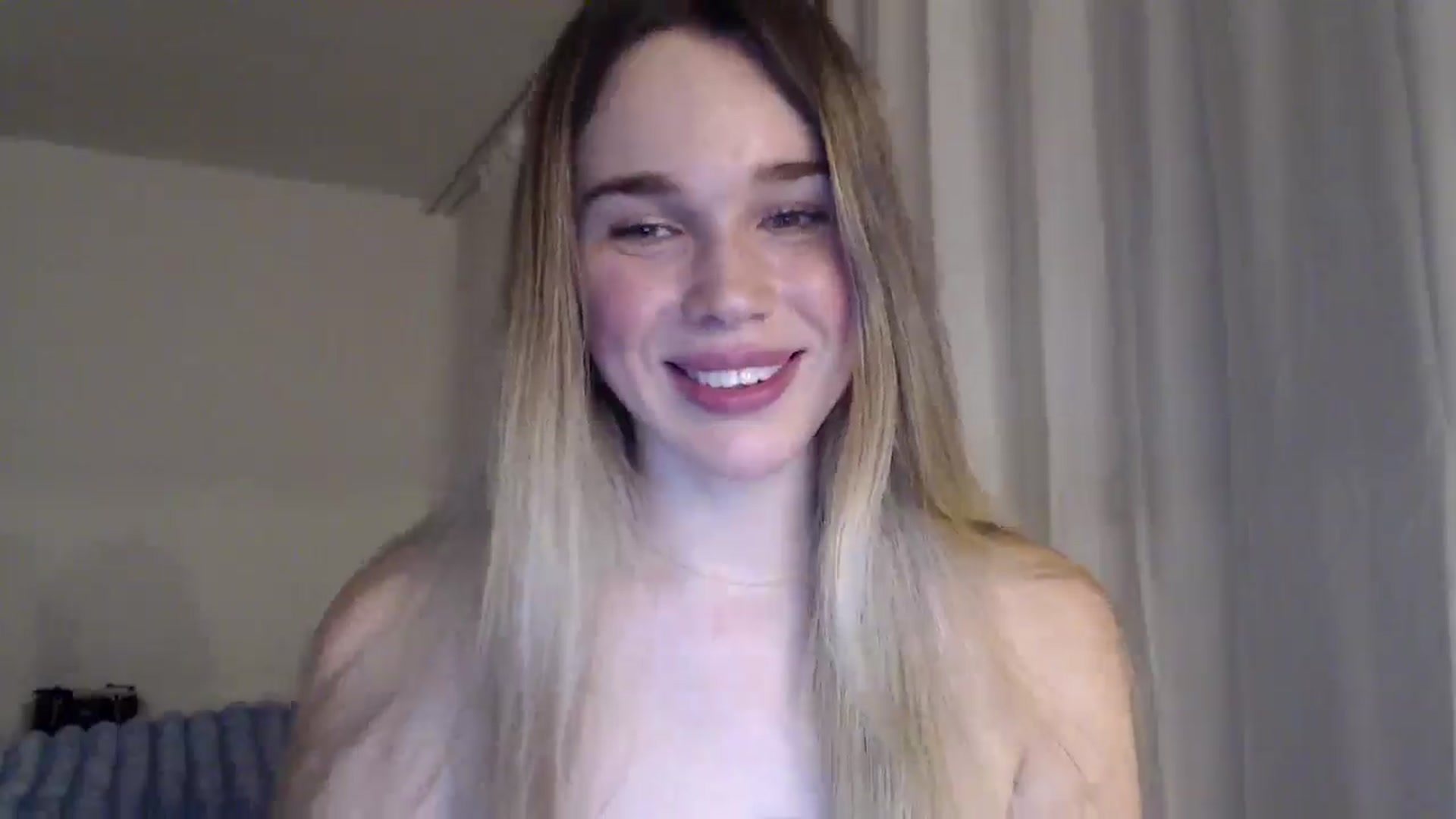Gallery image thumbnail from Ooh_Cassie's myfreecams stream on, 01/03/2026, 24:52 image 4 of 20