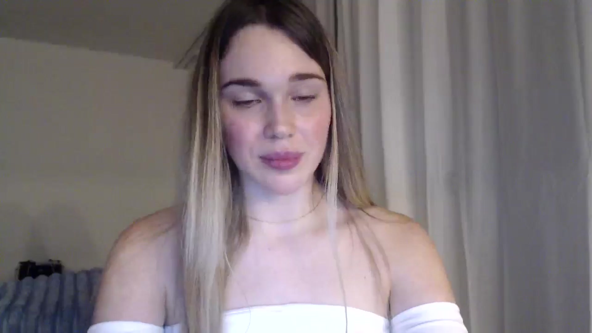 Gallery image thumbnail from Ooh_Cassie's myfreecams stream on, 01/03/2026, 01:44 image 15 of 20