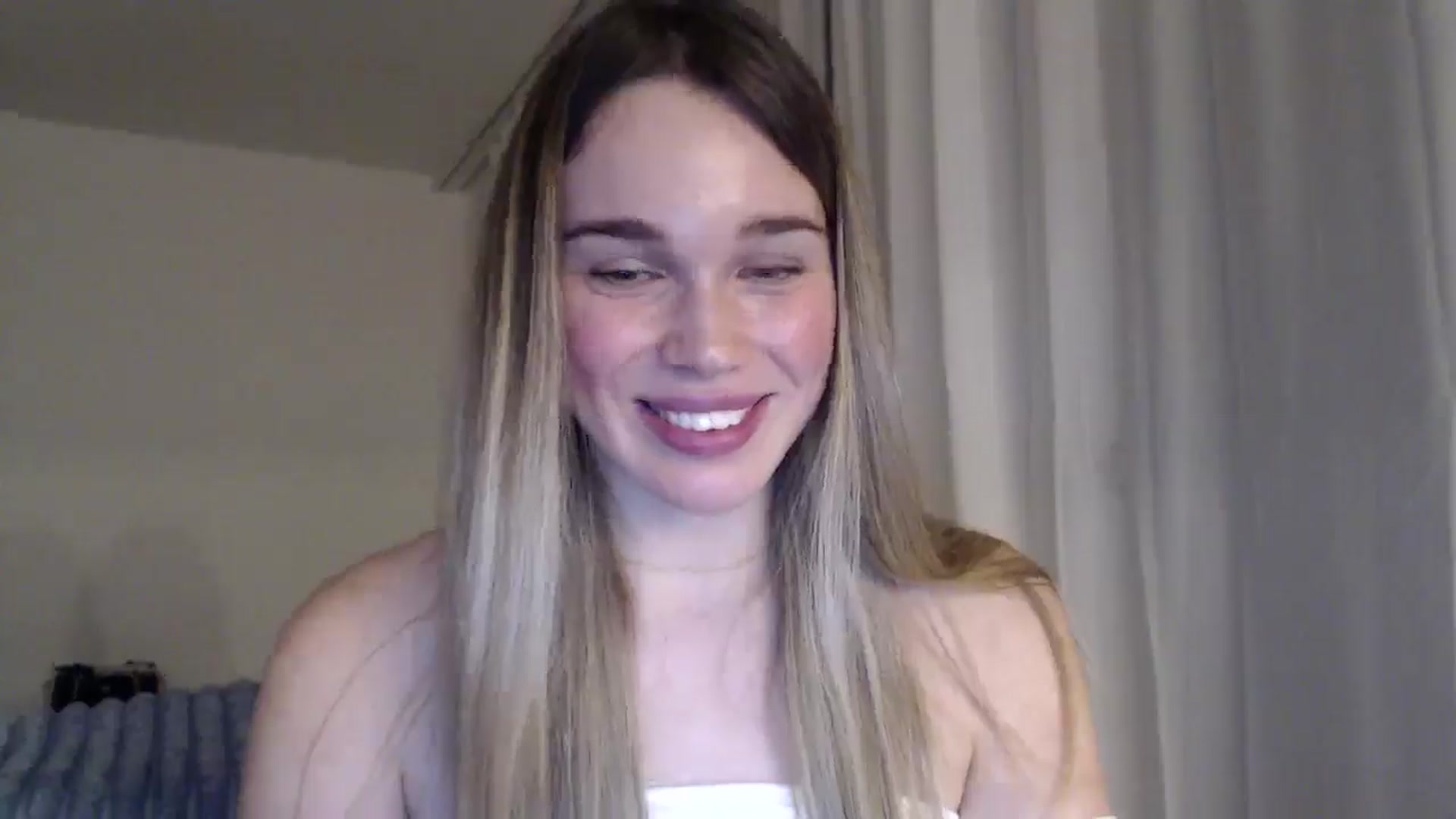 Gallery image thumbnail from Ooh_Cassie's myfreecams stream on, 01/03/2026, 01:44 image 19 of 20