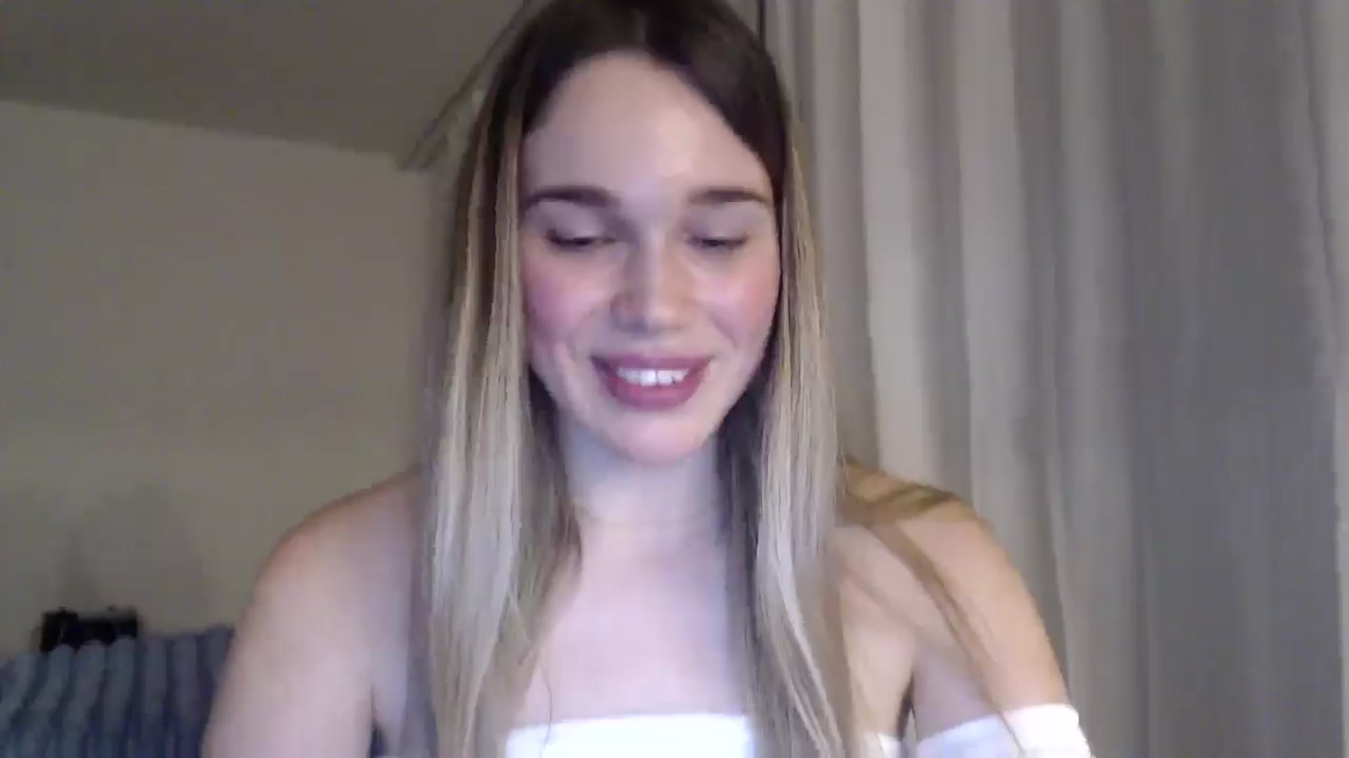 Gallery image thumbnail from Ooh_Cassie's myfreecams stream on, 01/03/2026, 01:44 image 14 of 20