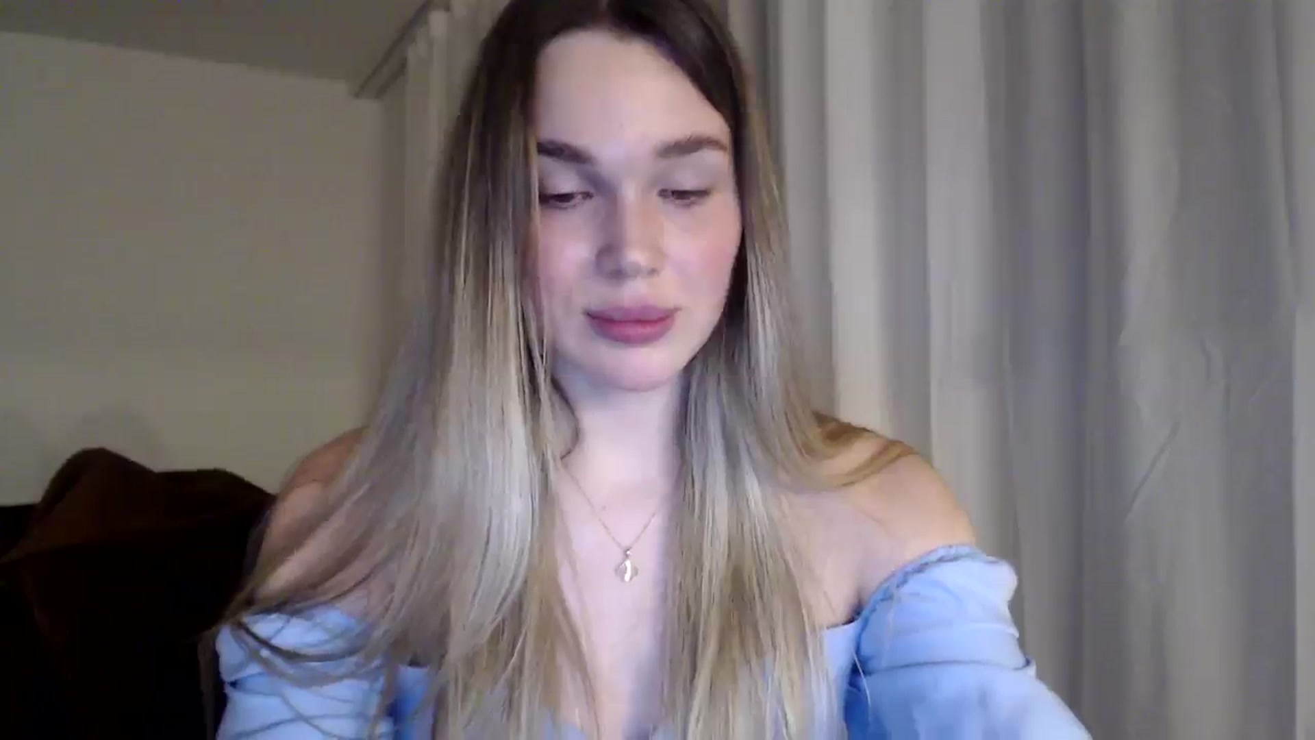 Gallery image thumbnail from Ooh_Cassie's myfreecams stream on, 01/04/2026, 24:30 image 13 of 20