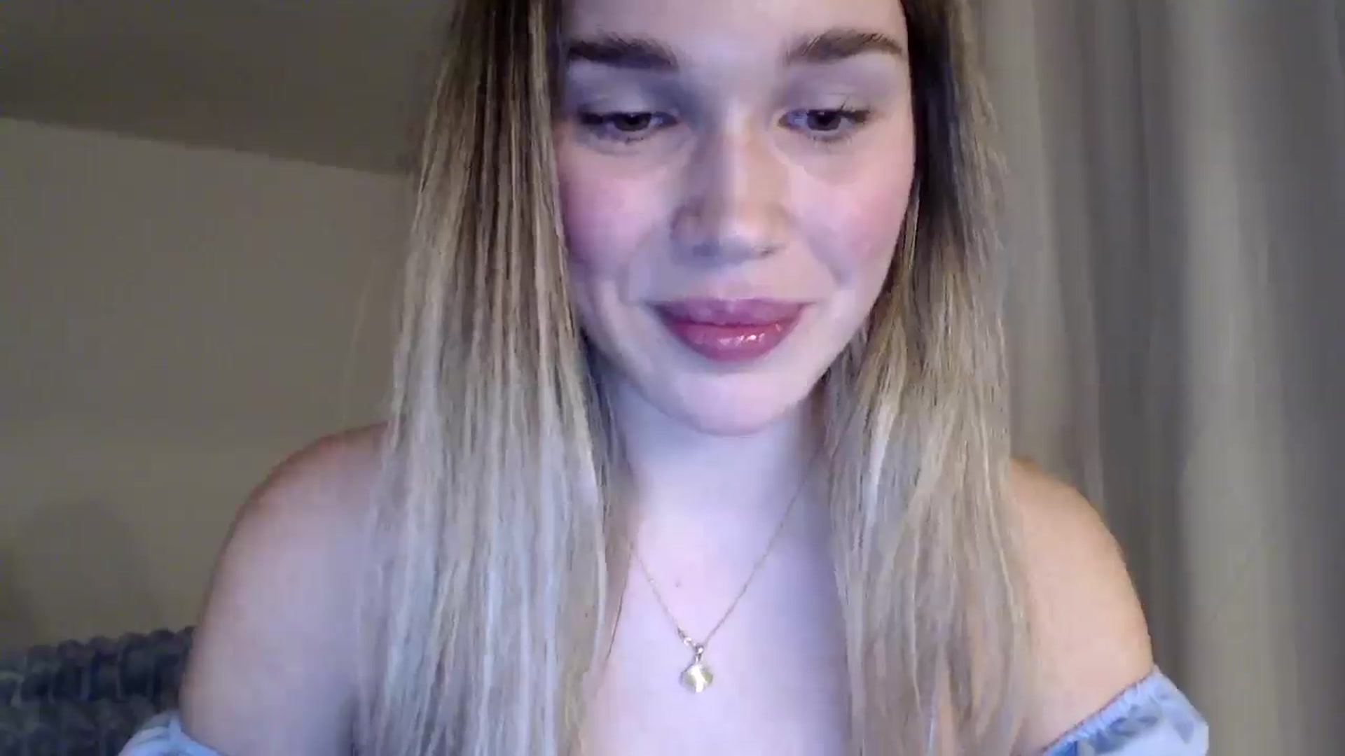 Gallery image thumbnail from Ooh_Cassie's myfreecams stream on, 01/17/2026, 24:17 image 17 of 20